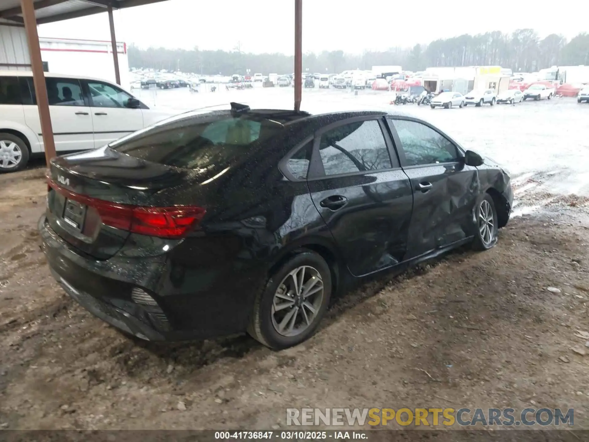 4 Photograph of a damaged car 3KPF24AD0RE823948 KIA FORTE 2024