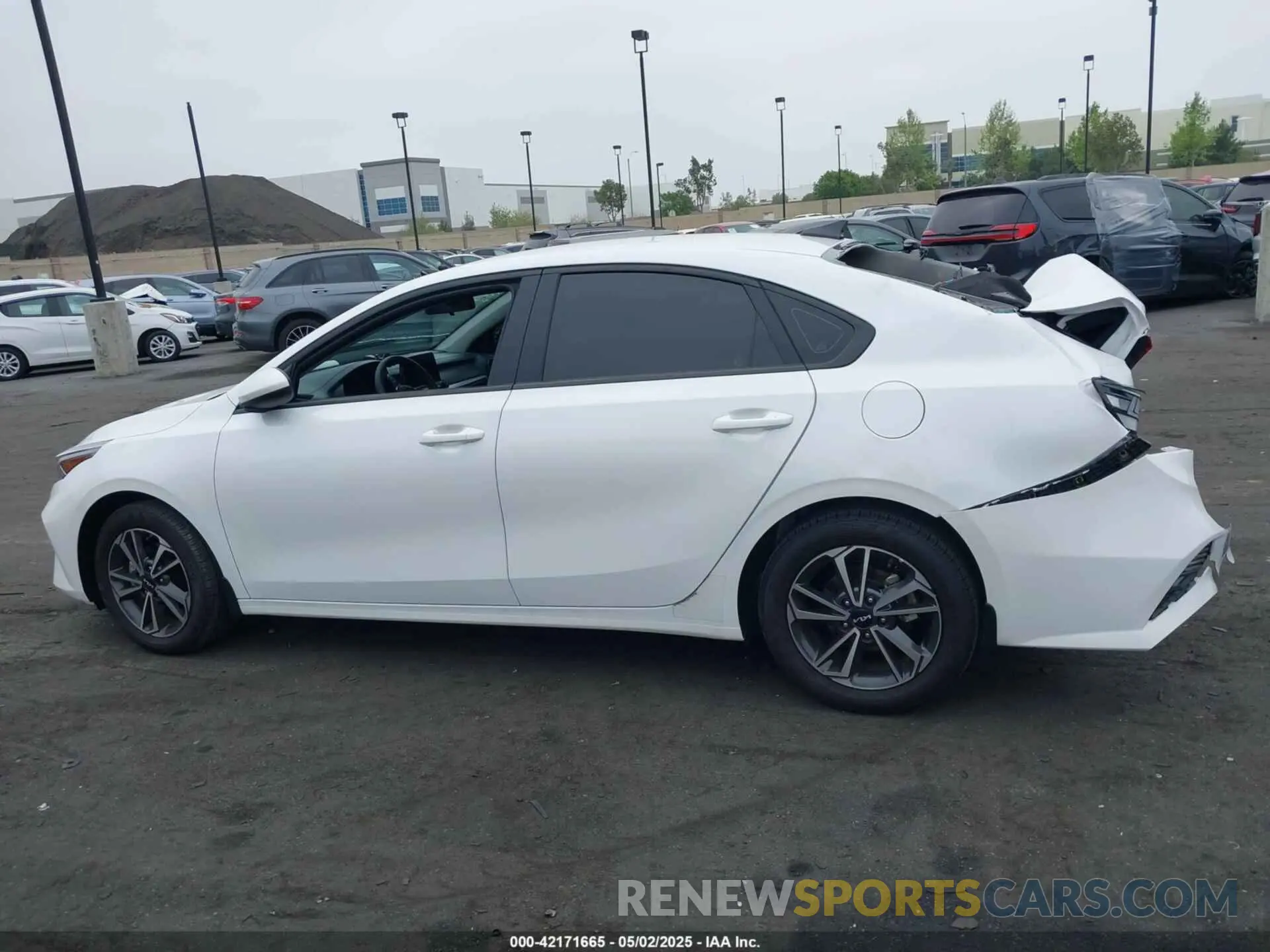 15 Photograph of a damaged car 3KPF24AD1RE708176 KIA FORTE 2024