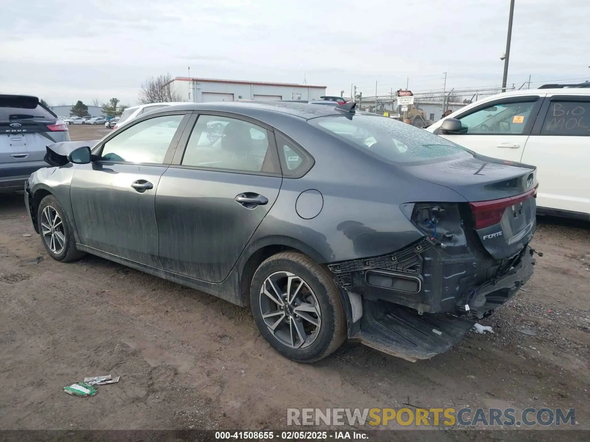 3 Photograph of a damaged car 3KPF24AD1RE739914 KIA FORTE 2024