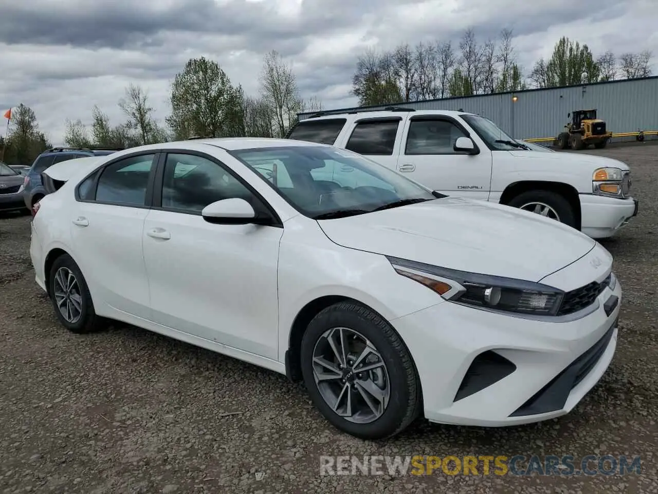 4 Photograph of a damaged car 3KPF24AD1RE779393 KIA FORTE 2024
