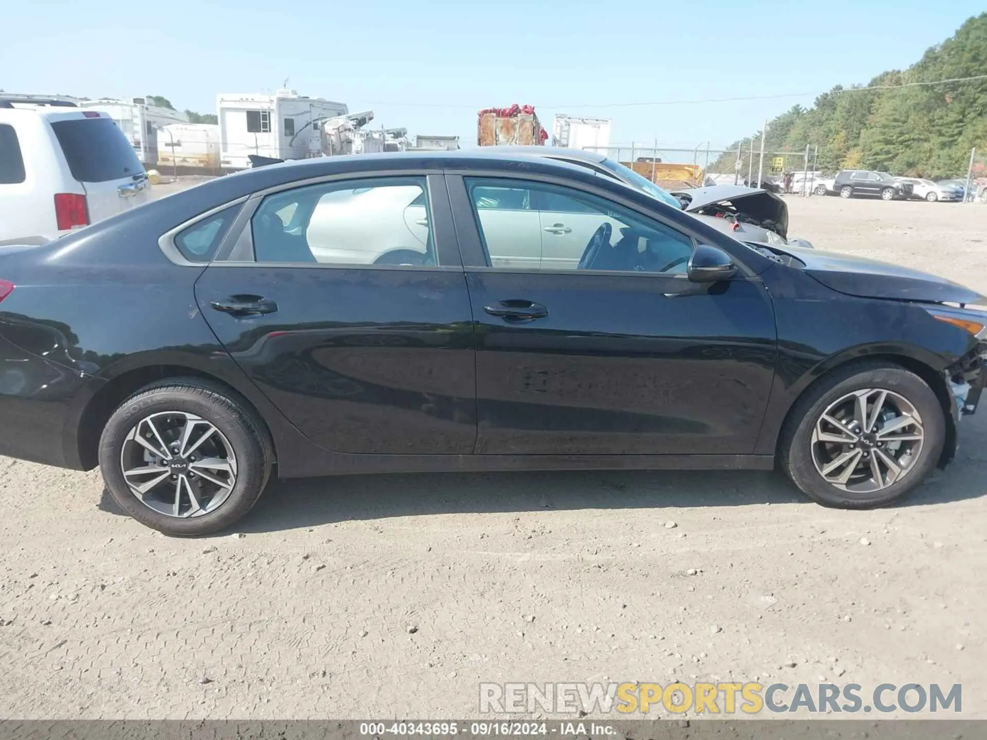 14 Photograph of a damaged car 3KPF24AD1RE817933 KIA FORTE 2024