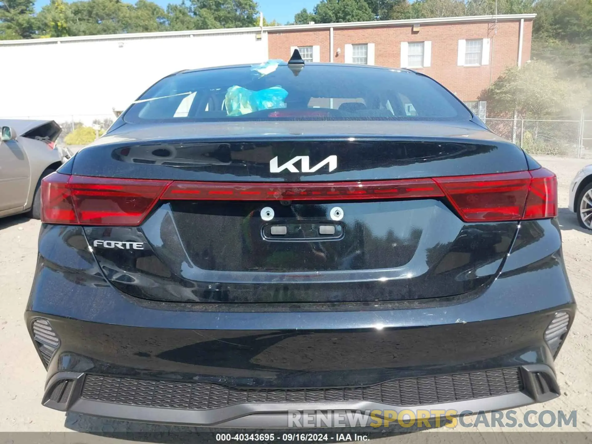 17 Photograph of a damaged car 3KPF24AD1RE817933 KIA FORTE 2024