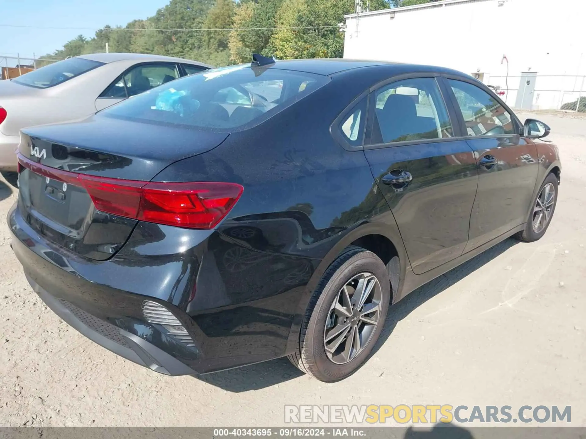 4 Photograph of a damaged car 3KPF24AD1RE817933 KIA FORTE 2024
