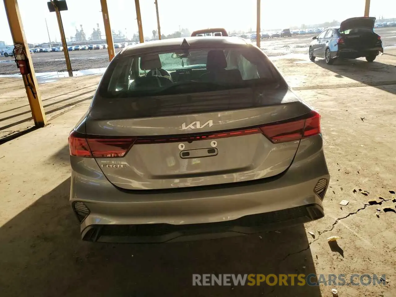 6 Фотография поврежденного автомобиля 3KPF24AD2RE723639 KIA FORTE 2024
