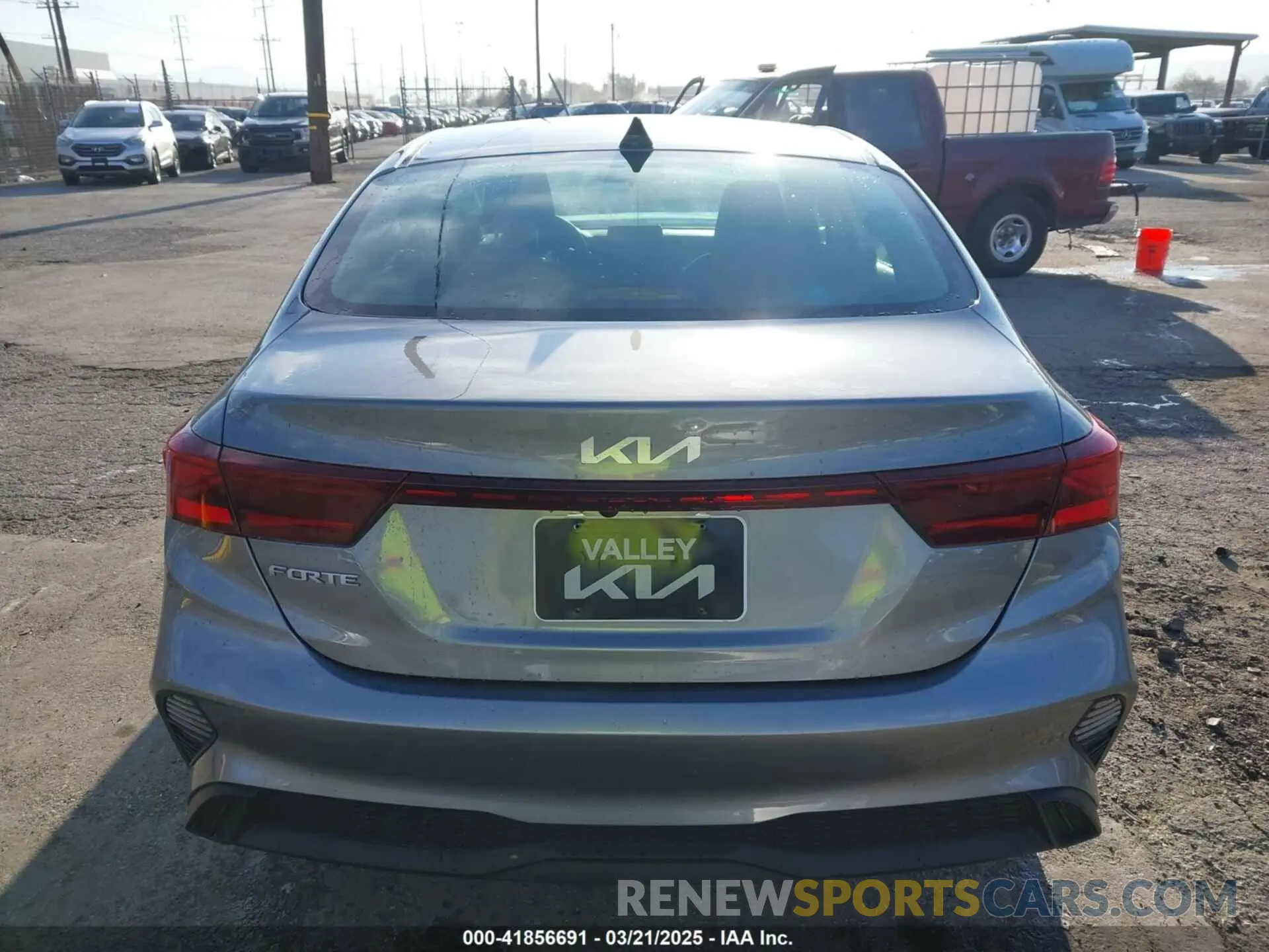 15 Photograph of a damaged car 3KPF24AD2RE760514 KIA FORTE 2024