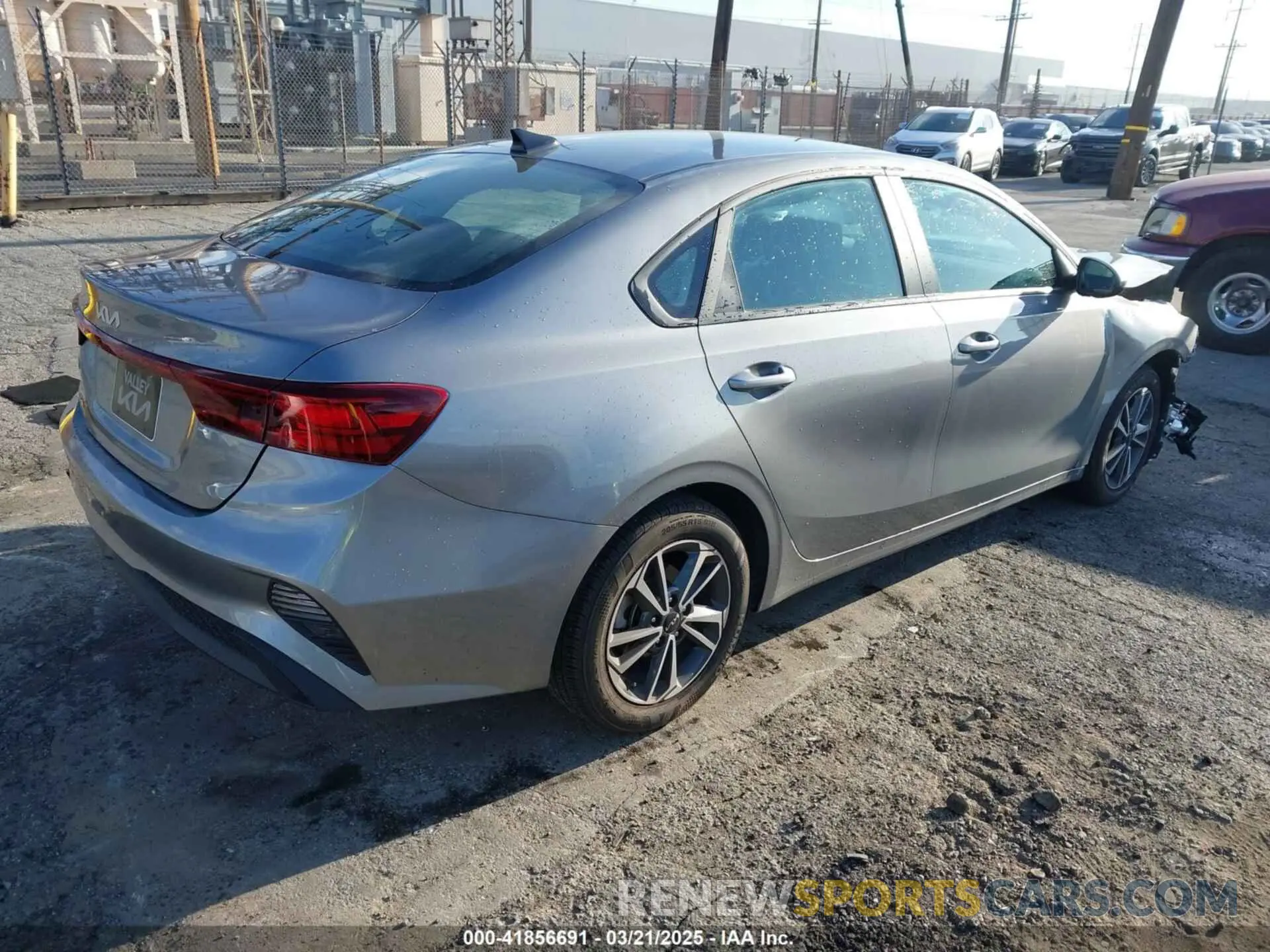 4 Photograph of a damaged car 3KPF24AD2RE760514 KIA FORTE 2024