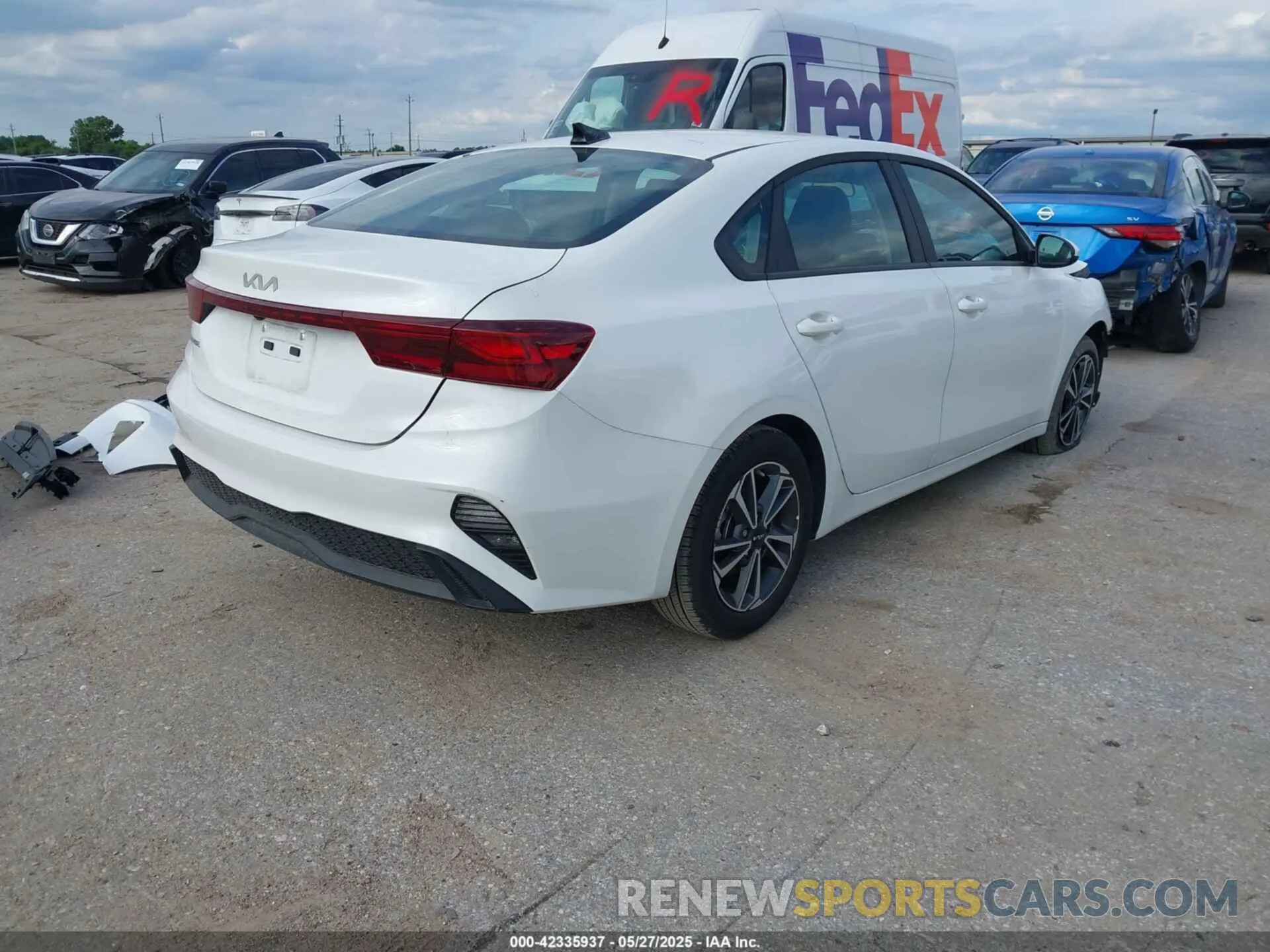 4 Фотография поврежденного автомобиля 3KPF24AD2RE763672 KIA FORTE 2024