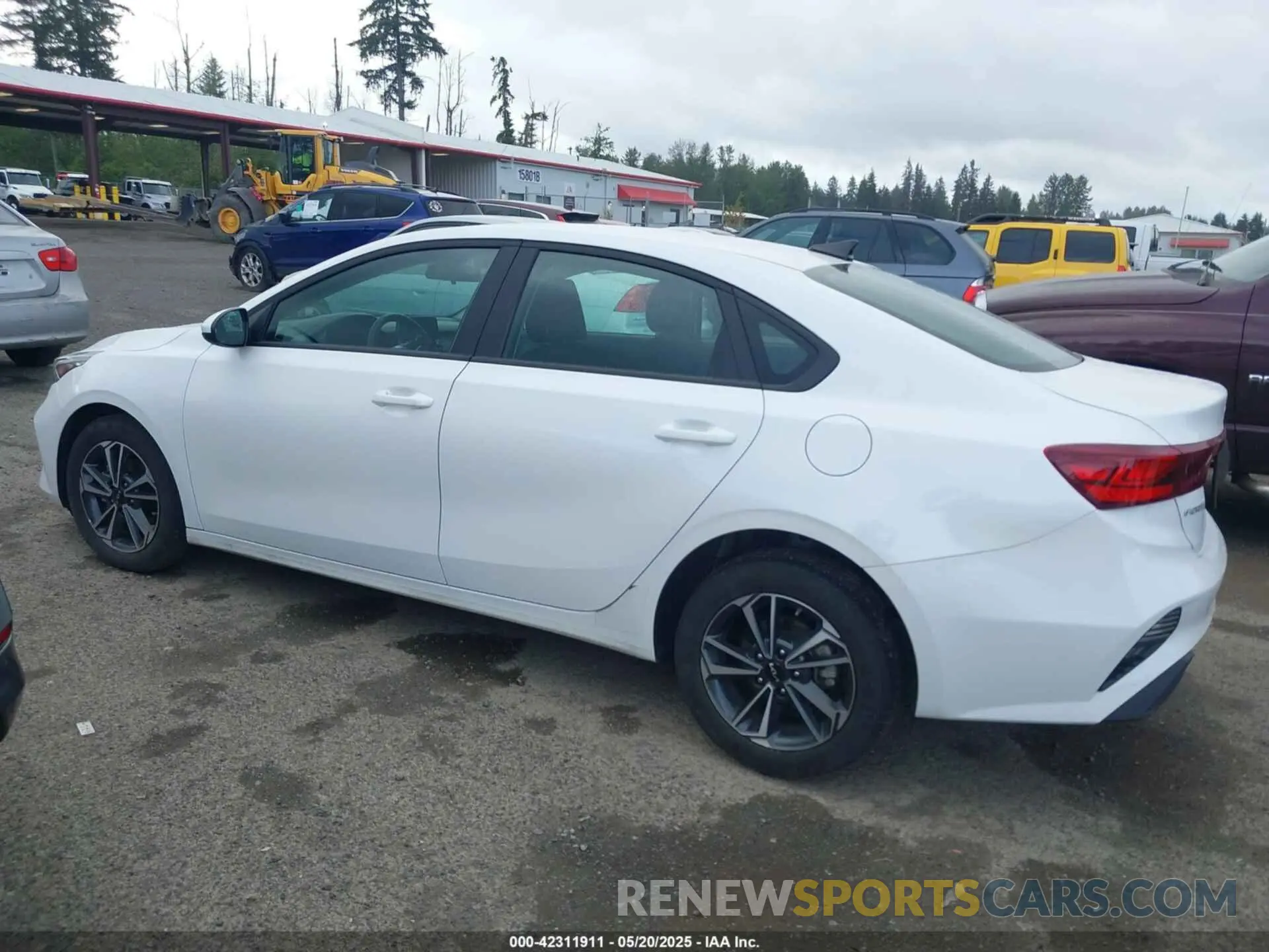 14 Photograph of a damaged car 3KPF24AD2RE768435 KIA FORTE 2024