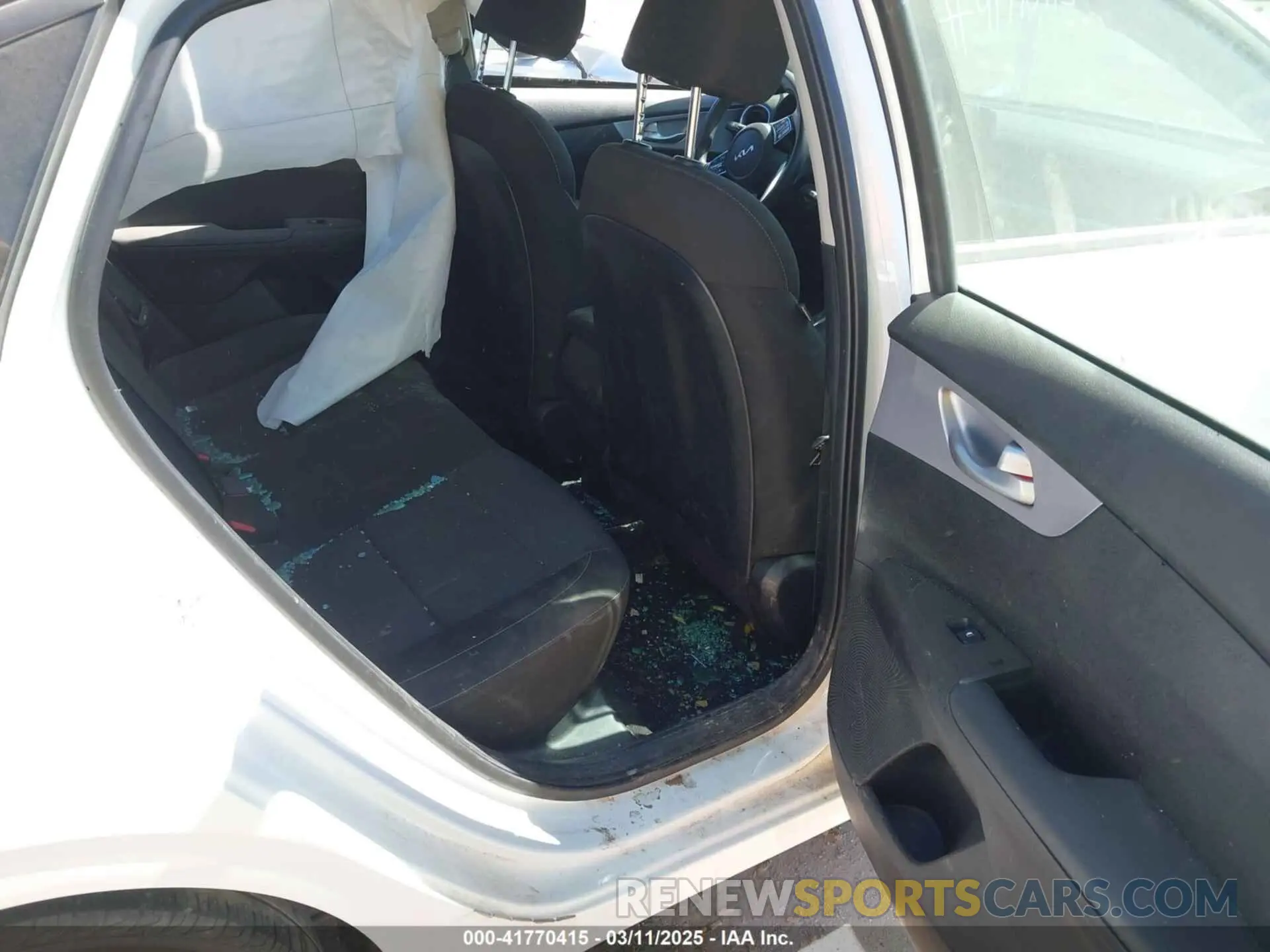 8 Photograph of a damaged car 3KPF24AD2RE768659 KIA FORTE 2024