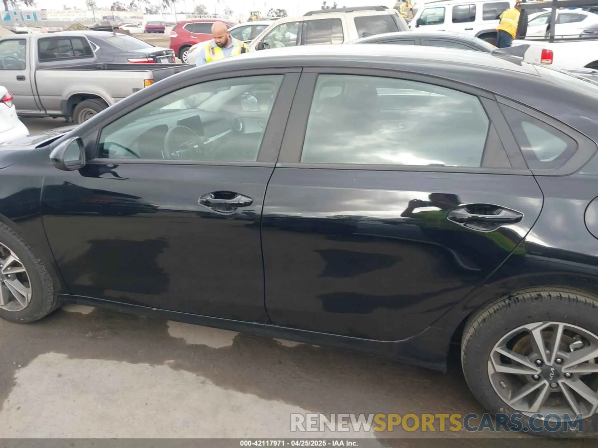 15 Photograph of a damaged car 3KPF24AD2RE798244 KIA FORTE 2024