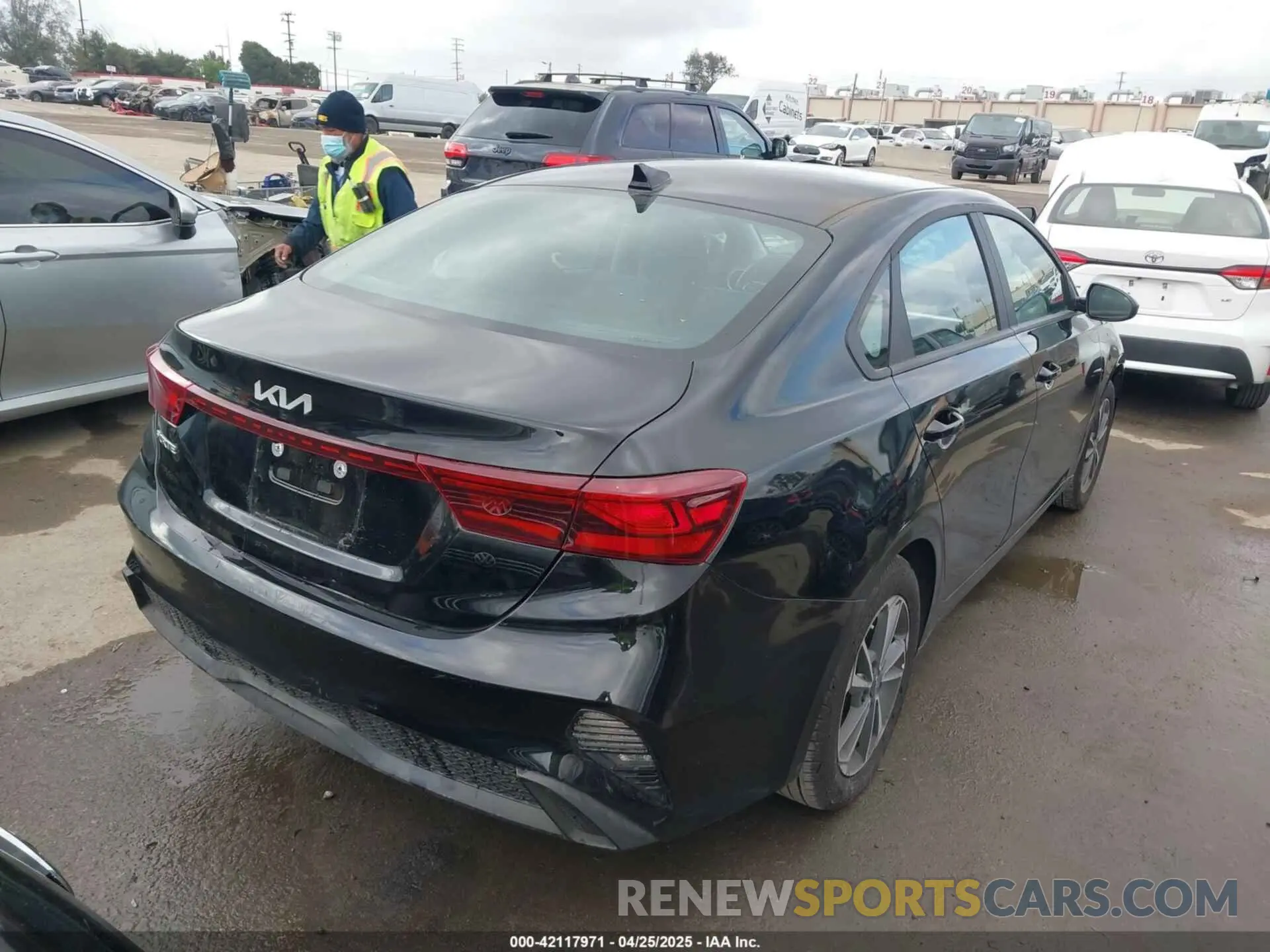 4 Photograph of a damaged car 3KPF24AD2RE798244 KIA FORTE 2024