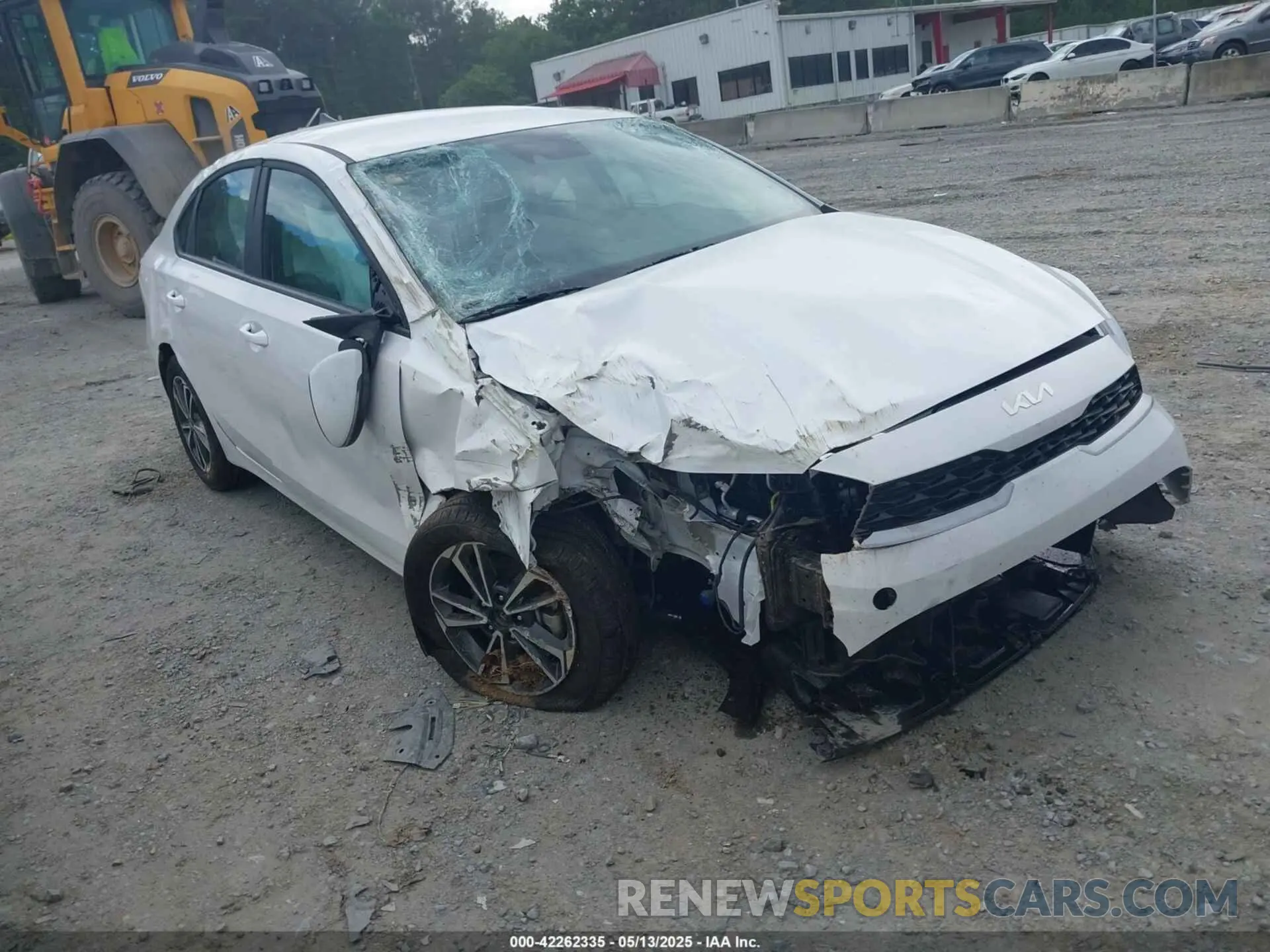 1 Photograph of a damaged car 3KPF24AD2RE827273 KIA FORTE 2024
