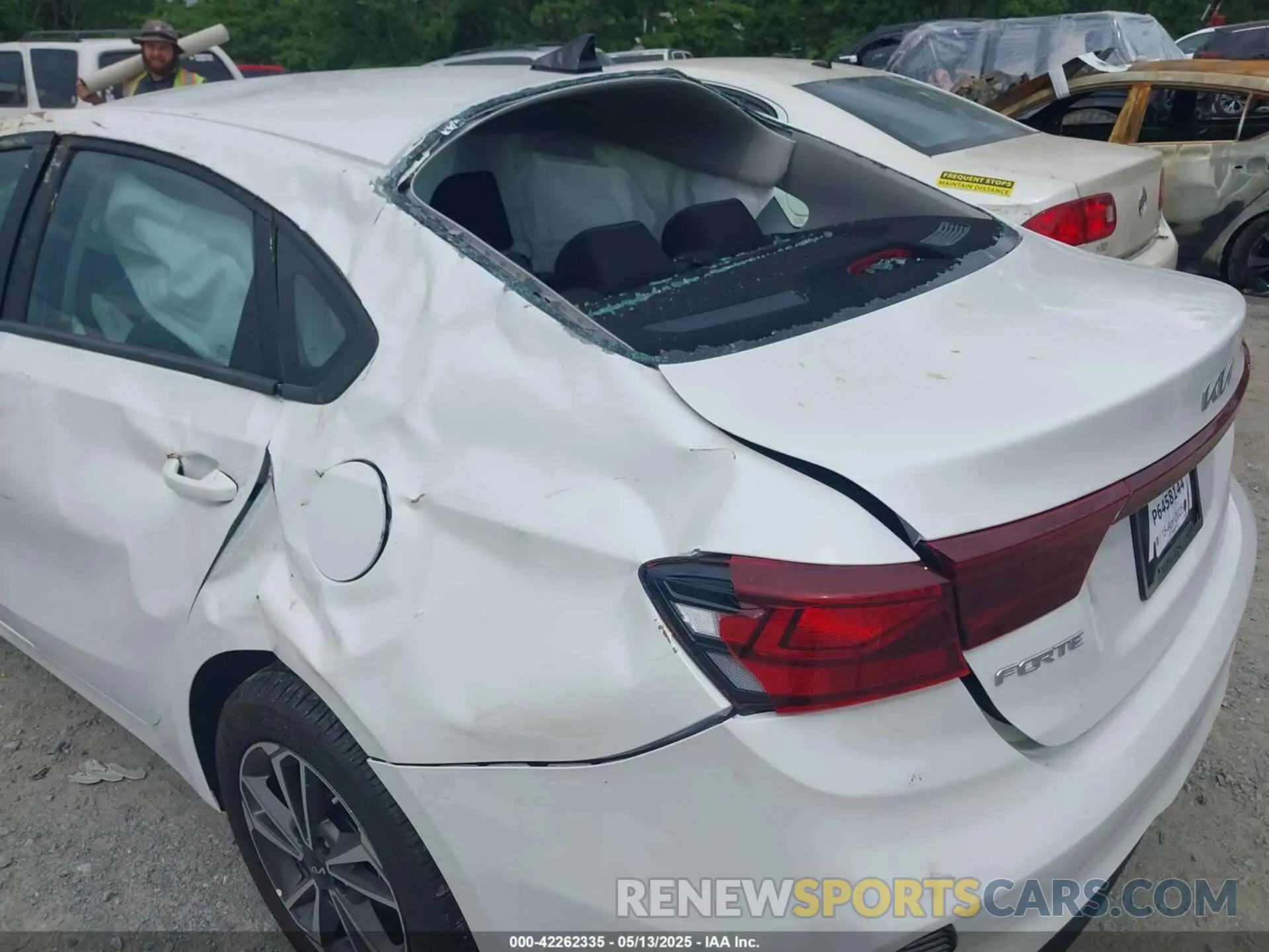 19 Photograph of a damaged car 3KPF24AD2RE827273 KIA FORTE 2024