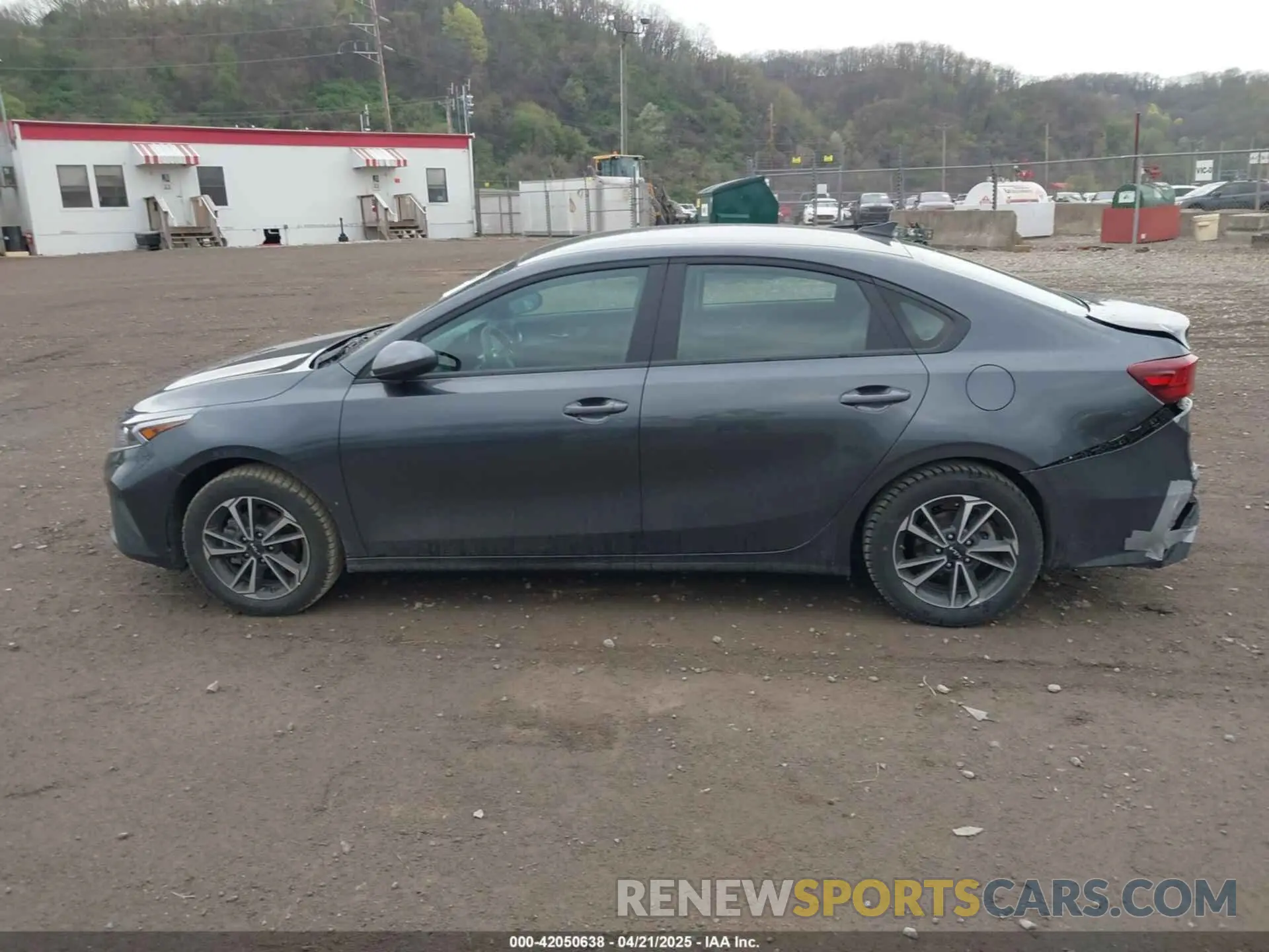 14 Photograph of a damaged car 3KPF24AD2RE834627 KIA FORTE 2024