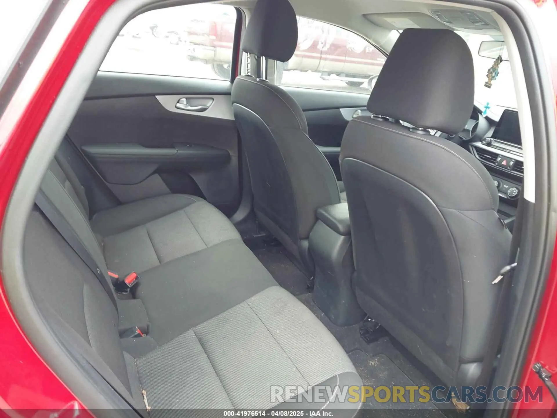 8 Фотография поврежденного автомобиля 3KPF24AD3RE716800 KIA FORTE 2024