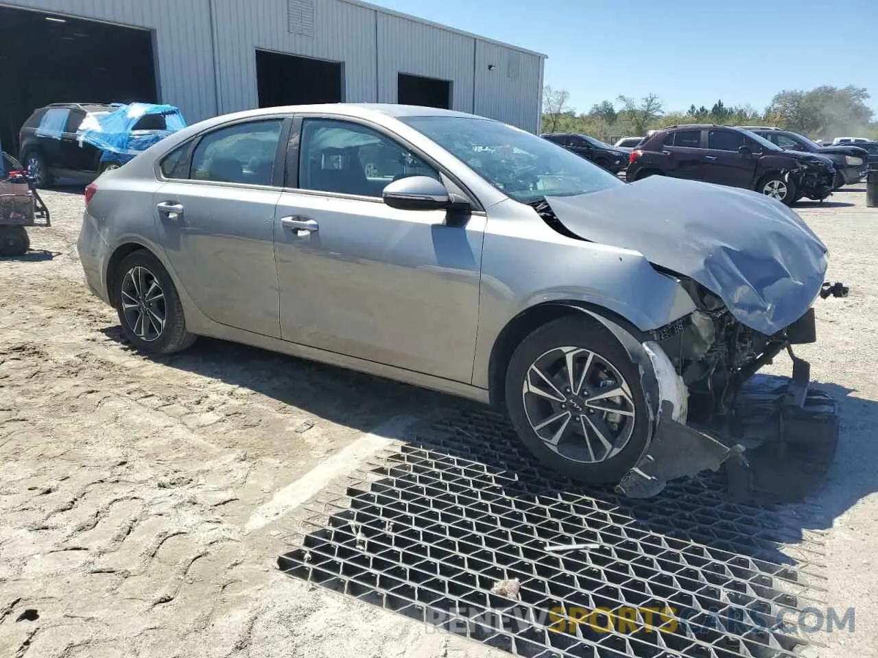 4 Фотография поврежденного автомобиля 3KPF24AD3RE720216 KIA FORTE 2024