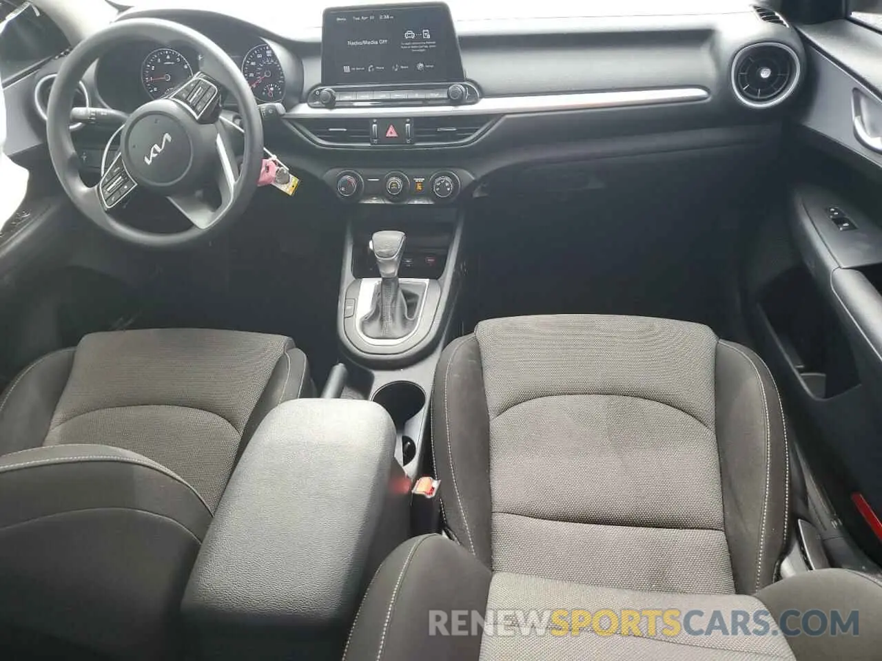 8 Фотография поврежденного автомобиля 3KPF24AD3RE724976 KIA FORTE 2024