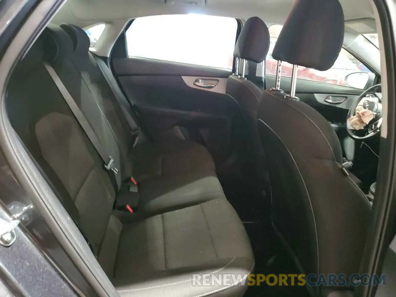 11 Фотография поврежденного автомобиля 3KPF24AD3RE733497 KIA FORTE 2024