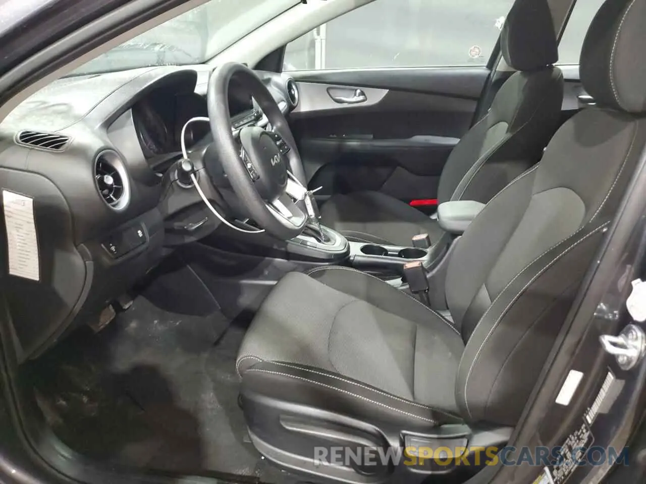 7 Photograph of a damaged car 3KPF24AD3RE739588 KIA FORTE 2024