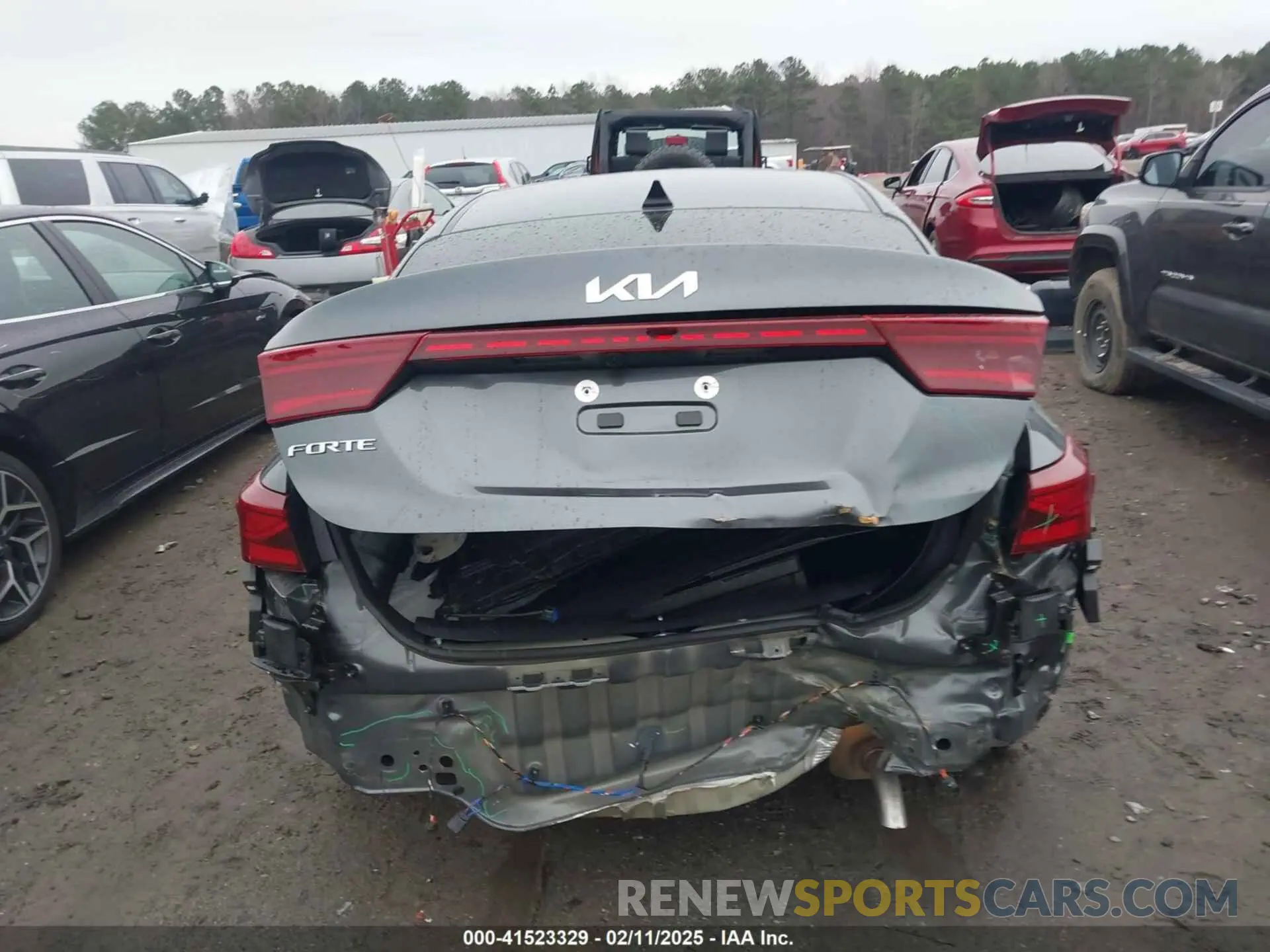 17 Photograph of a damaged car 3KPF24AD3RE758948 KIA FORTE 2024