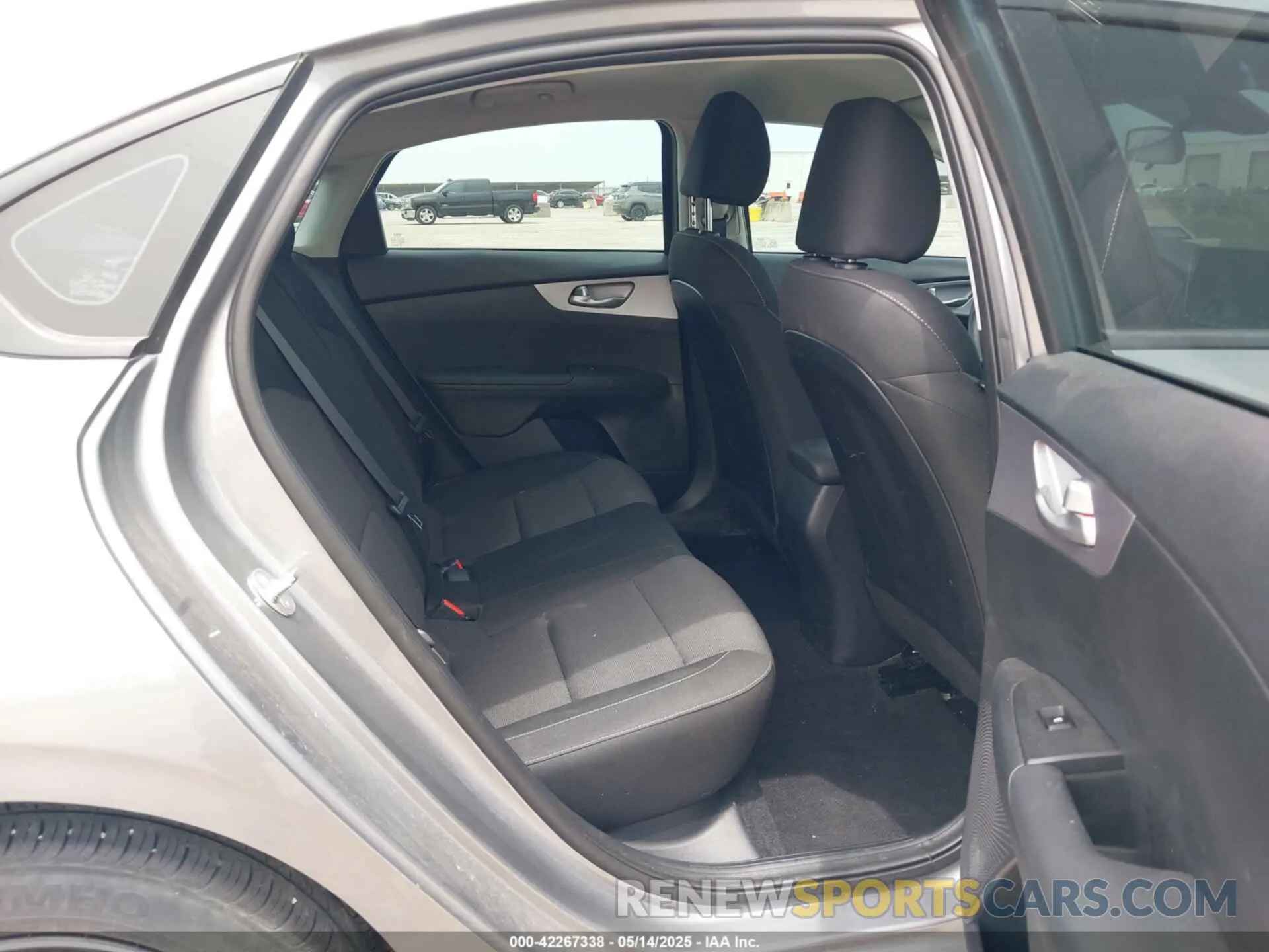 8 Фотография поврежденного автомобиля 3KPF24AD3RE766788 KIA FORTE 2024