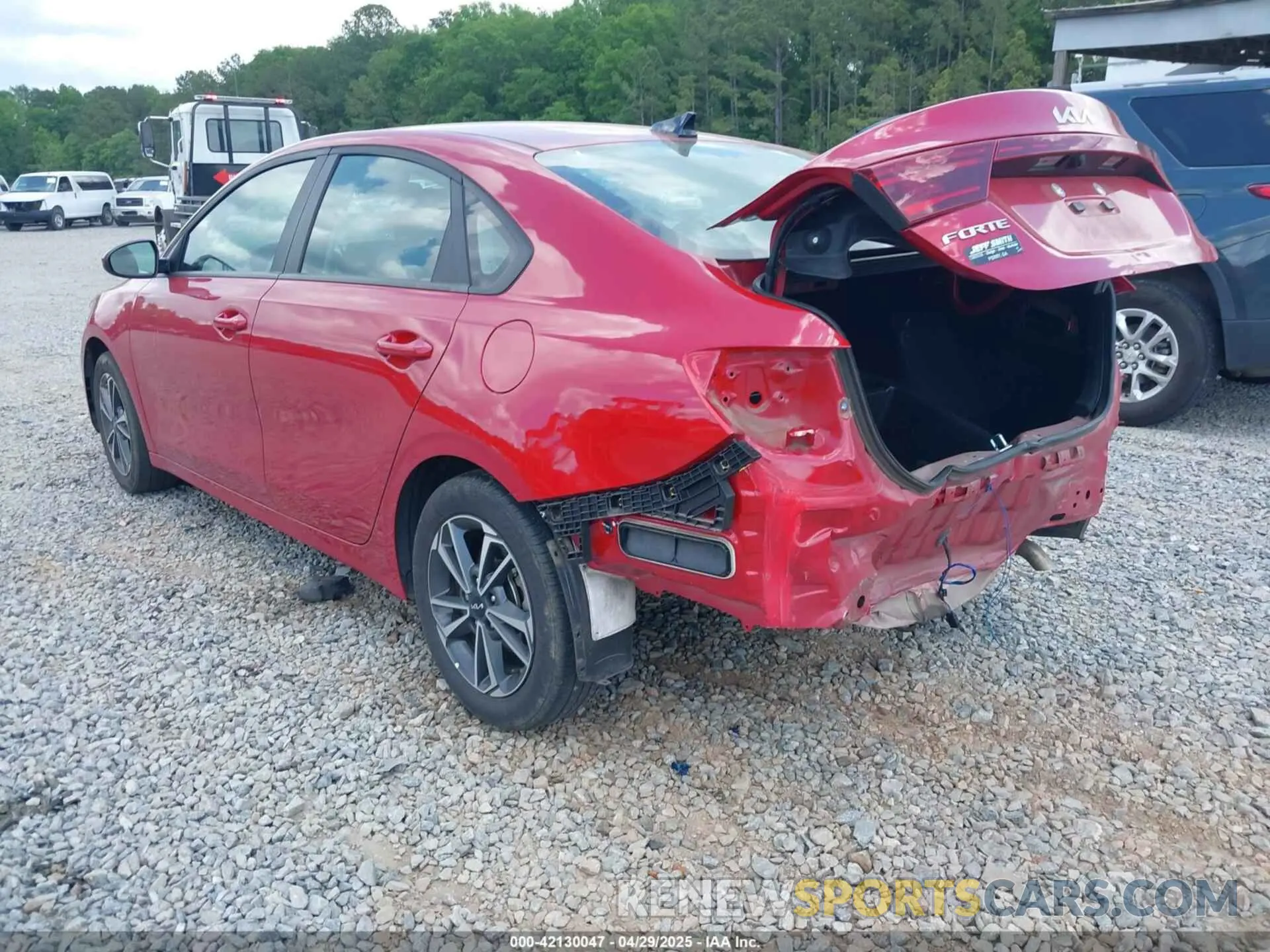 3 Photograph of a damaged car 3KPF24AD3RE775619 KIA FORTE 2024