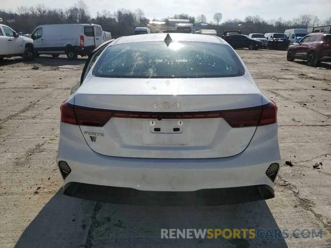 6 Photograph of a damaged car 3KPF24AD3RE776124 KIA FORTE 2024