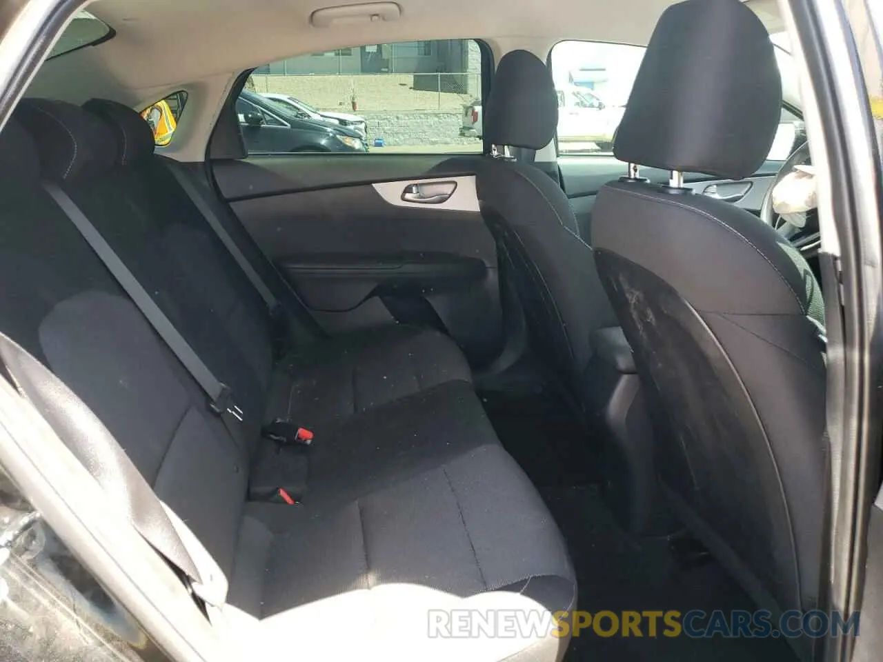 10 Photograph of a damaged car 3KPF24AD3RE787236 KIA FORTE 2024