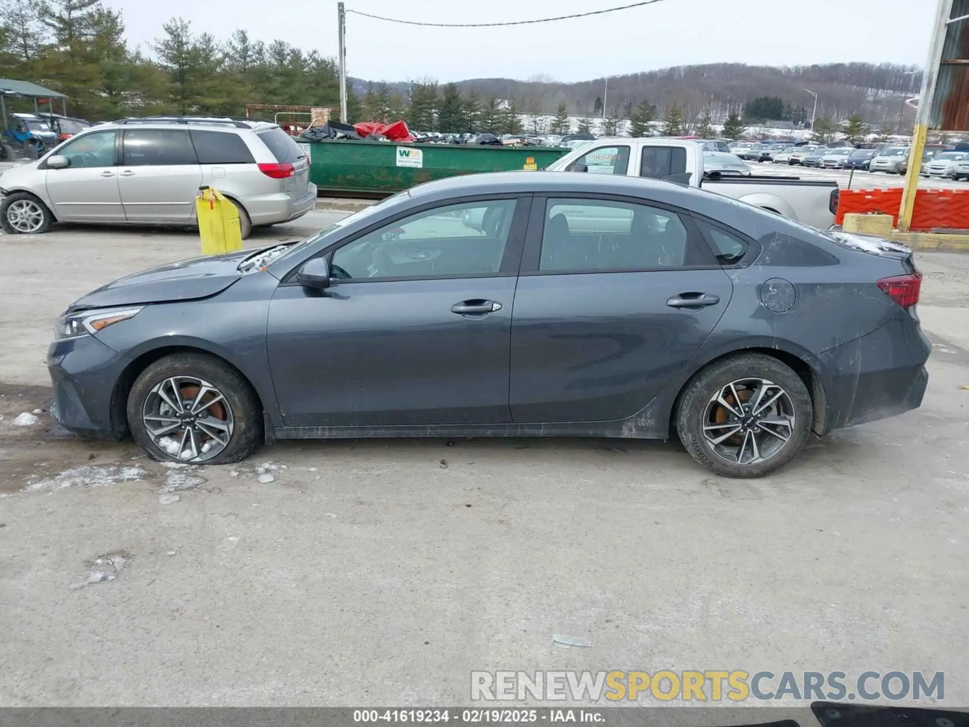 14 Фотография поврежденного автомобиля 3KPF24AD3RE816900 KIA FORTE 2024