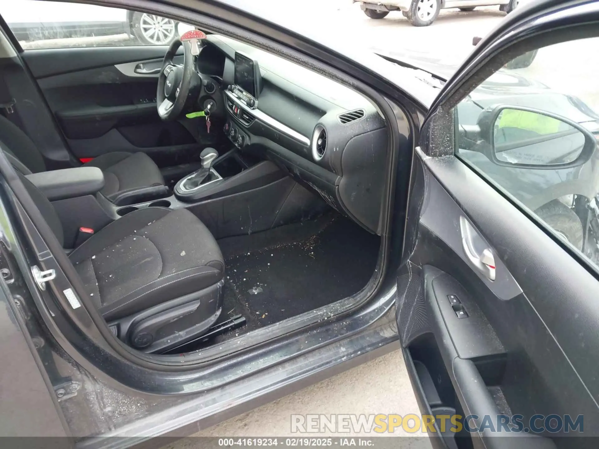 5 Фотография поврежденного автомобиля 3KPF24AD3RE816900 KIA FORTE 2024