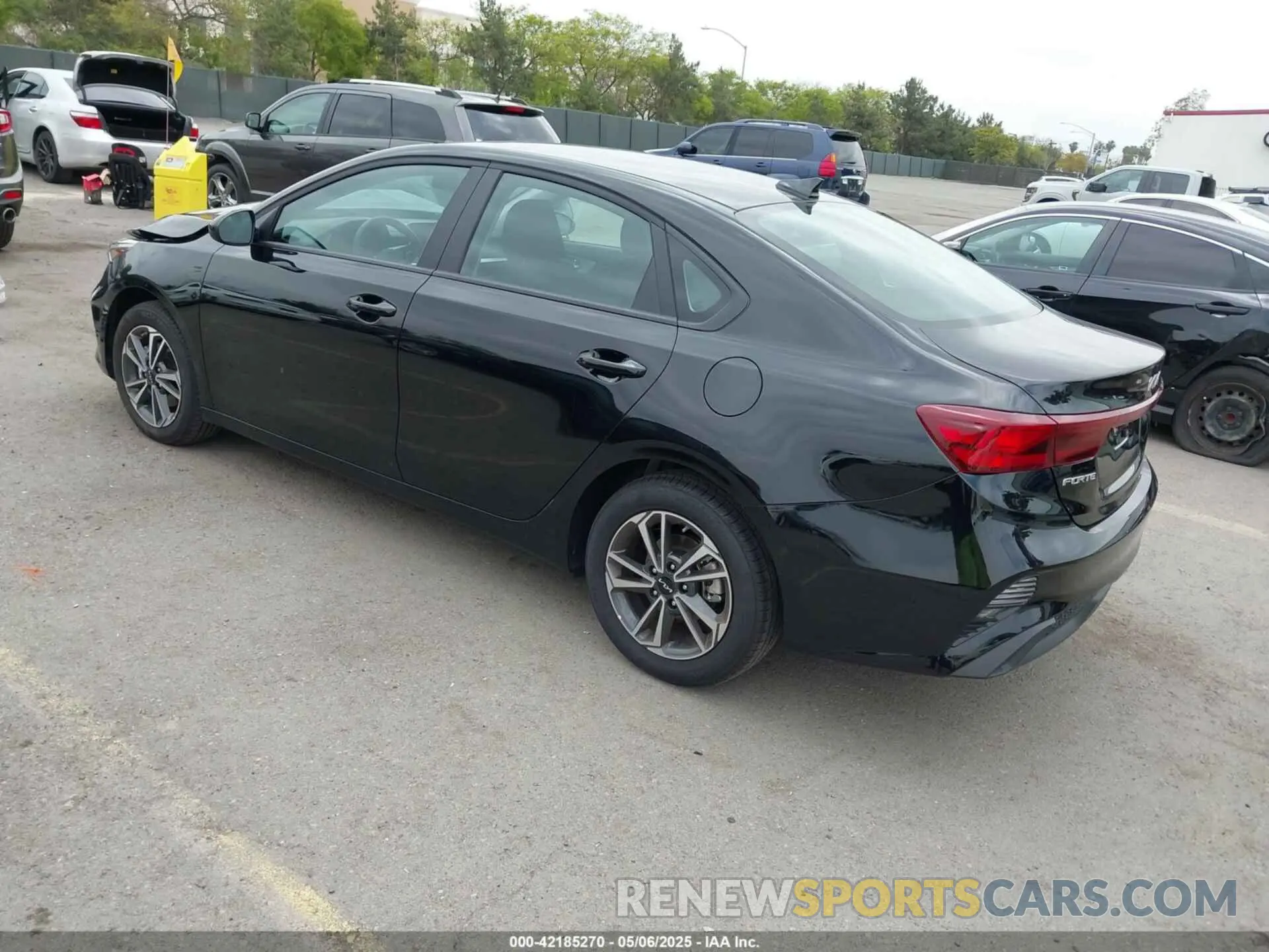 3 Фотография поврежденного автомобиля 3KPF24AD3RE817366 KIA FORTE 2024