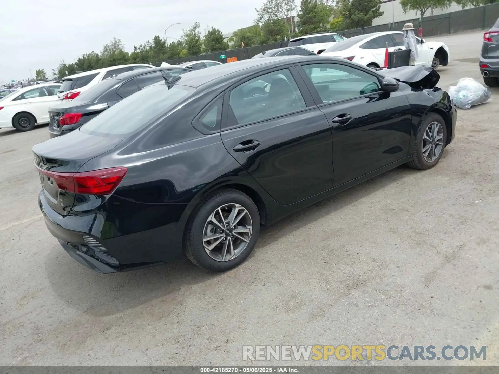 4 Фотография поврежденного автомобиля 3KPF24AD3RE817366 KIA FORTE 2024