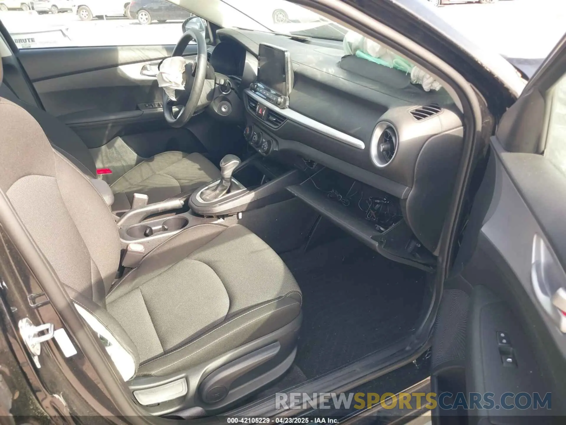 5 Фотография поврежденного автомобиля 3KPF24AD3RE817626 KIA FORTE 2024