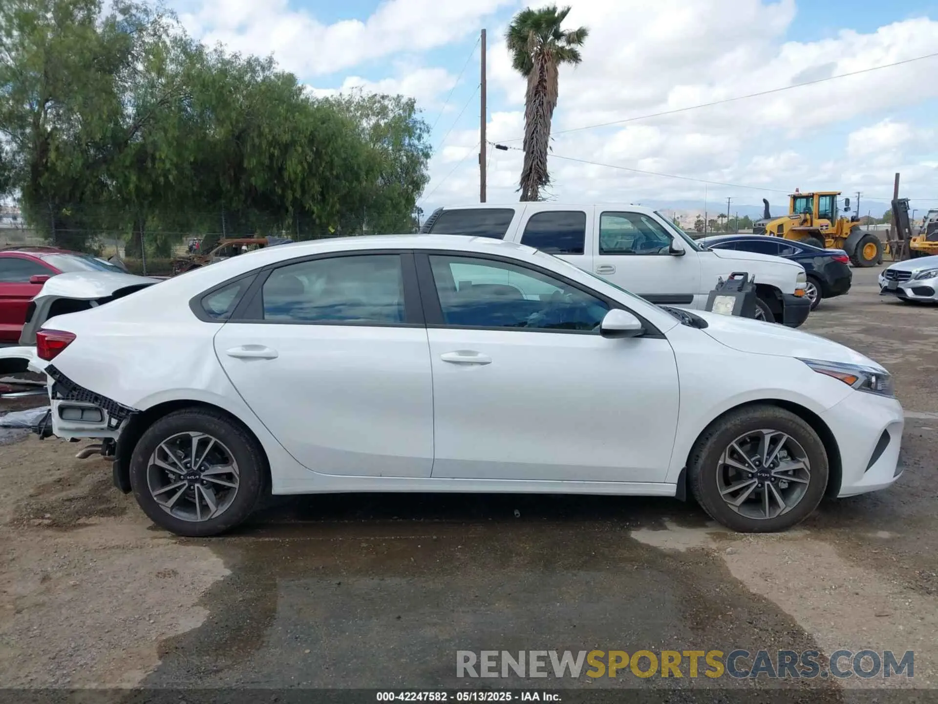 14 Фотография поврежденного автомобиля 3KPF24AD3RE819344 KIA FORTE 2024