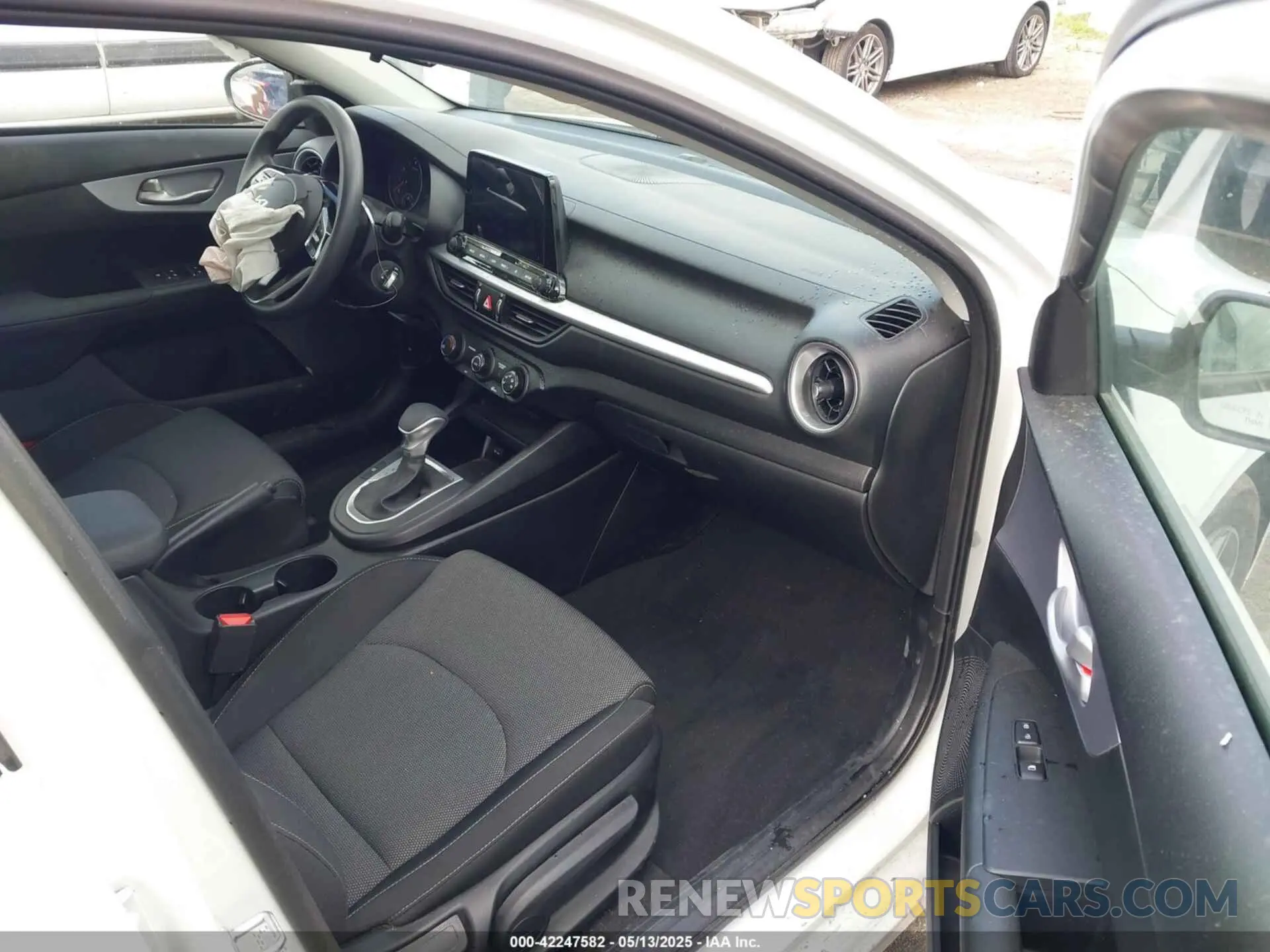 5 Фотография поврежденного автомобиля 3KPF24AD3RE819344 KIA FORTE 2024