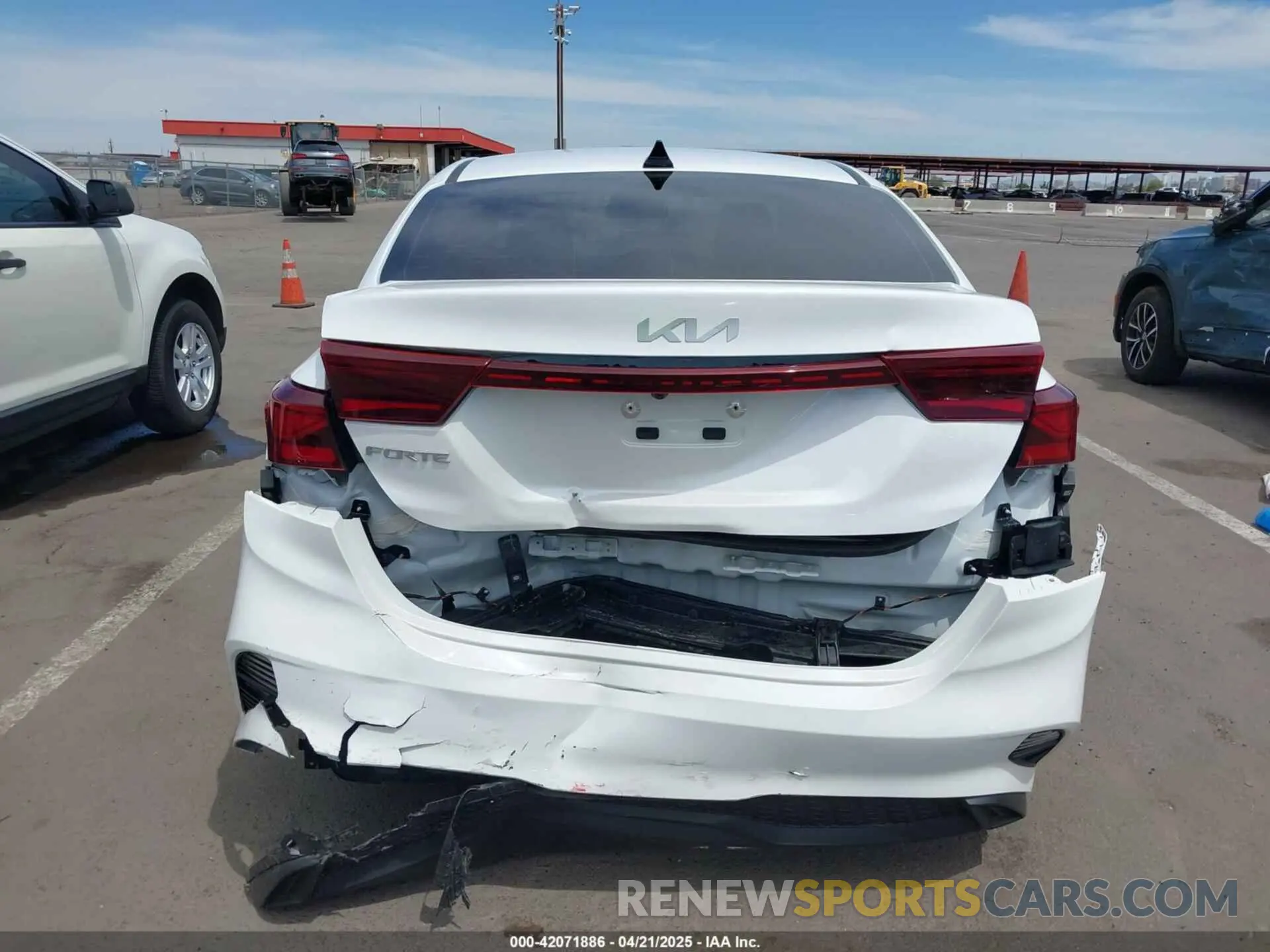 6 Фотография поврежденного автомобиля 3KPF24AD3RE820669 KIA FORTE 2024