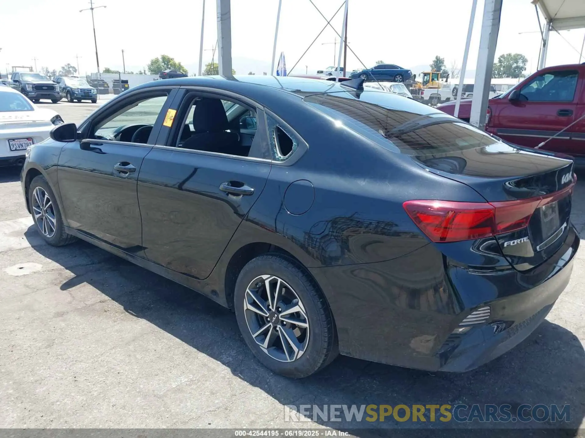 6 Фотография поврежденного автомобиля 3KPF24AD3RE836645 KIA FORTE 2024