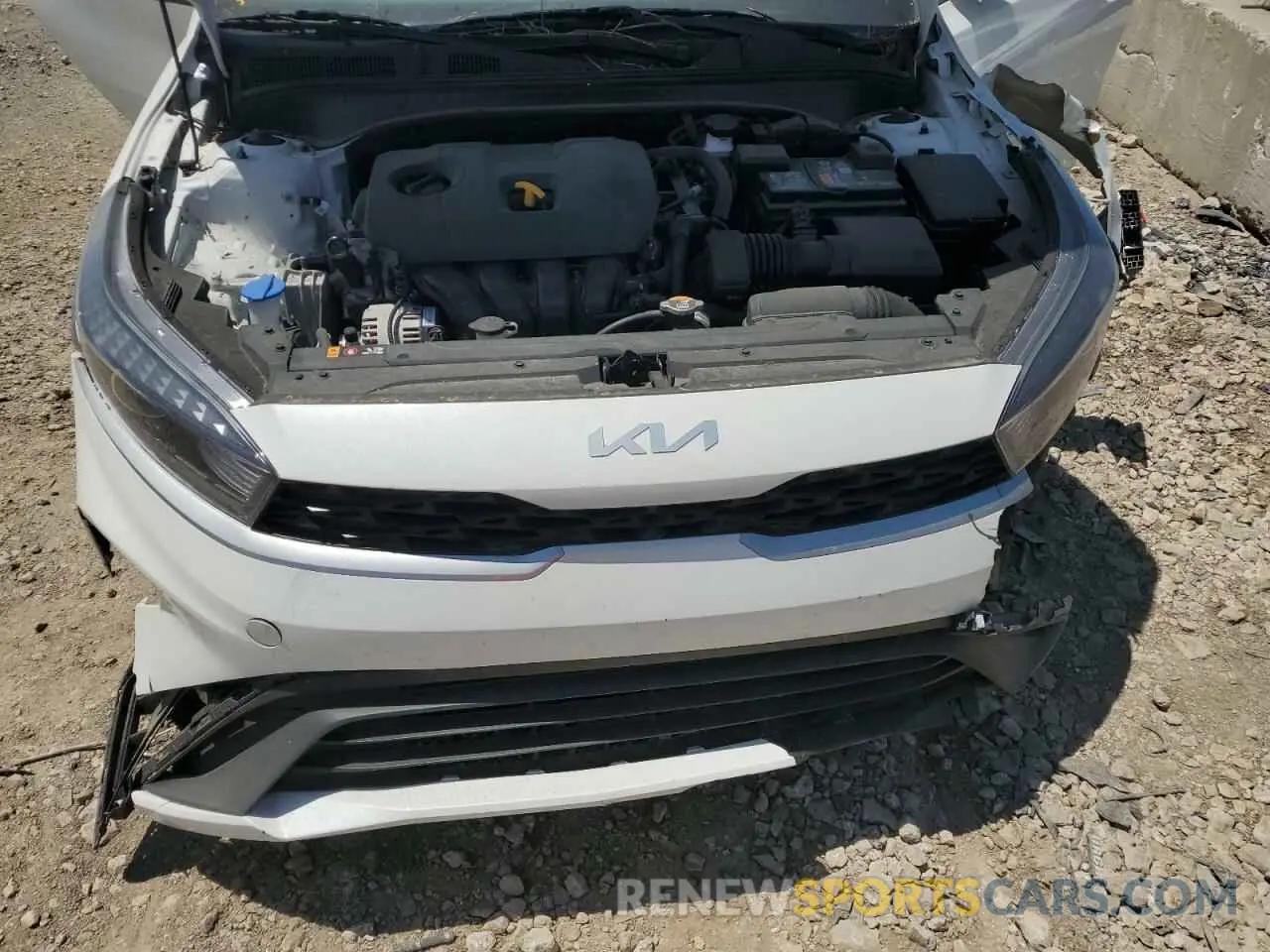 11 Photograph of a damaged car 3KPF24AD4RE710424 KIA FORTE 2024