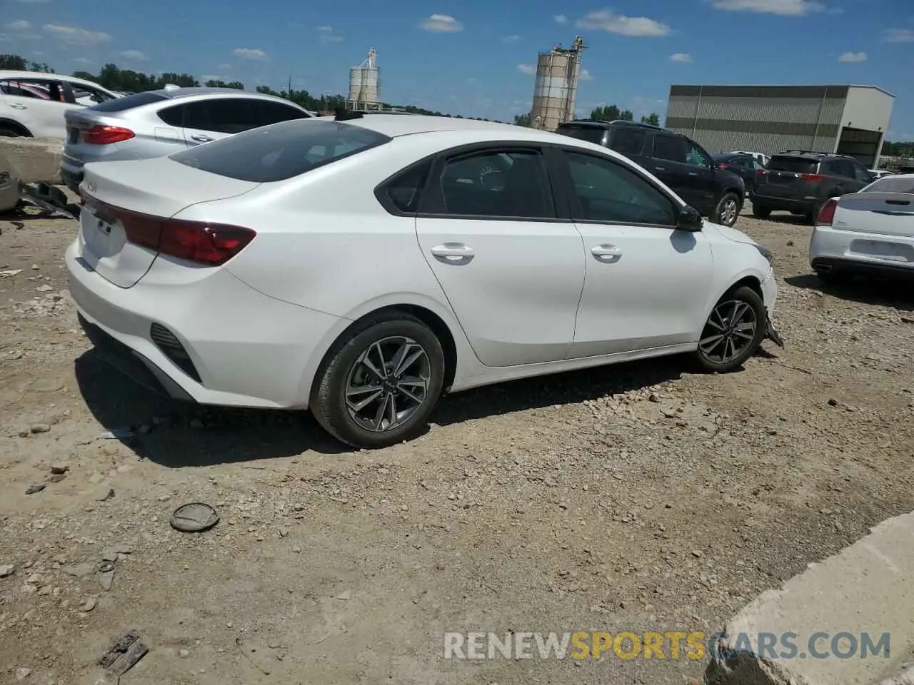 3 Photograph of a damaged car 3KPF24AD4RE710424 KIA FORTE 2024