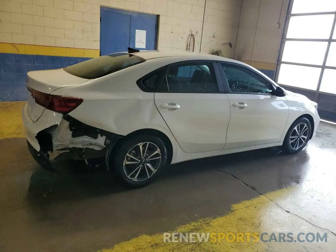 3 Photograph of a damaged car 3KPF24AD4RE721035 KIA FORTE 2024