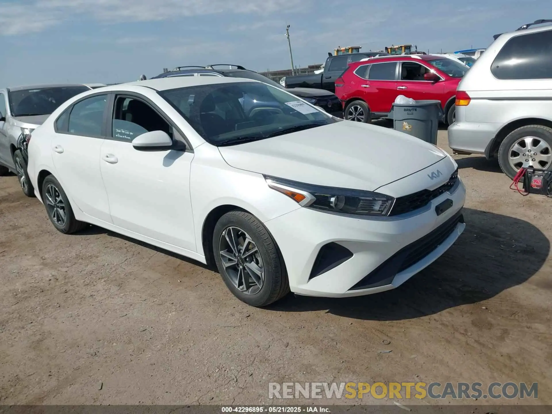 1 Photograph of a damaged car 3KPF24AD4RE728857 KIA FORTE 2024