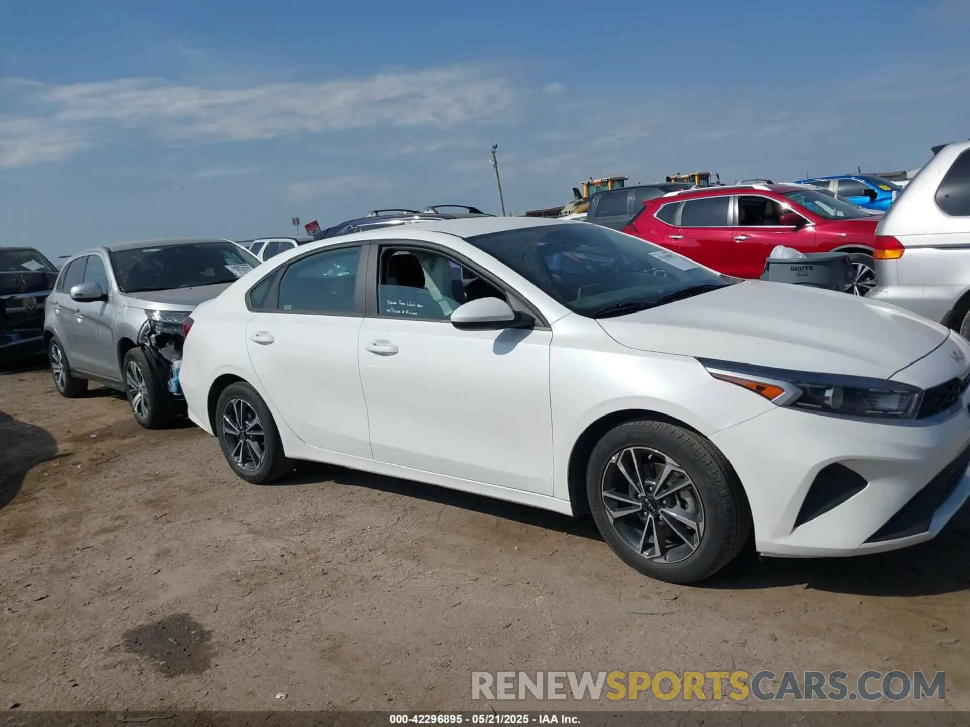 13 Photograph of a damaged car 3KPF24AD4RE728857 KIA FORTE 2024