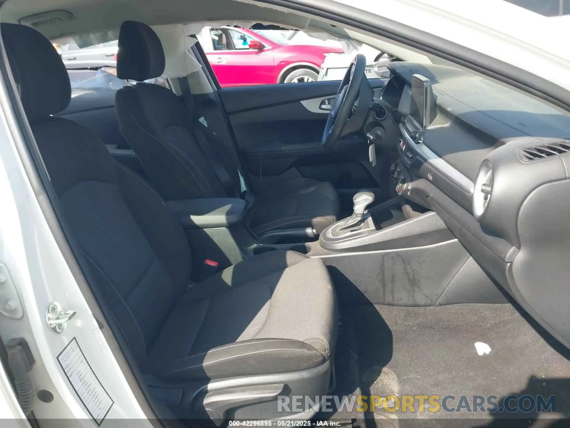 5 Photograph of a damaged car 3KPF24AD4RE728857 KIA FORTE 2024