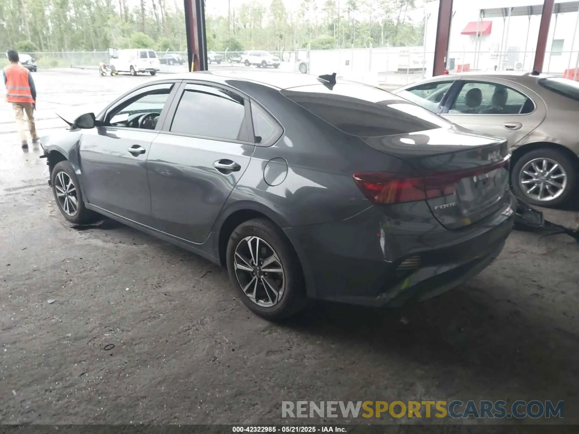 3 Photograph of a damaged car 3KPF24AD4RE733346 KIA FORTE 2024