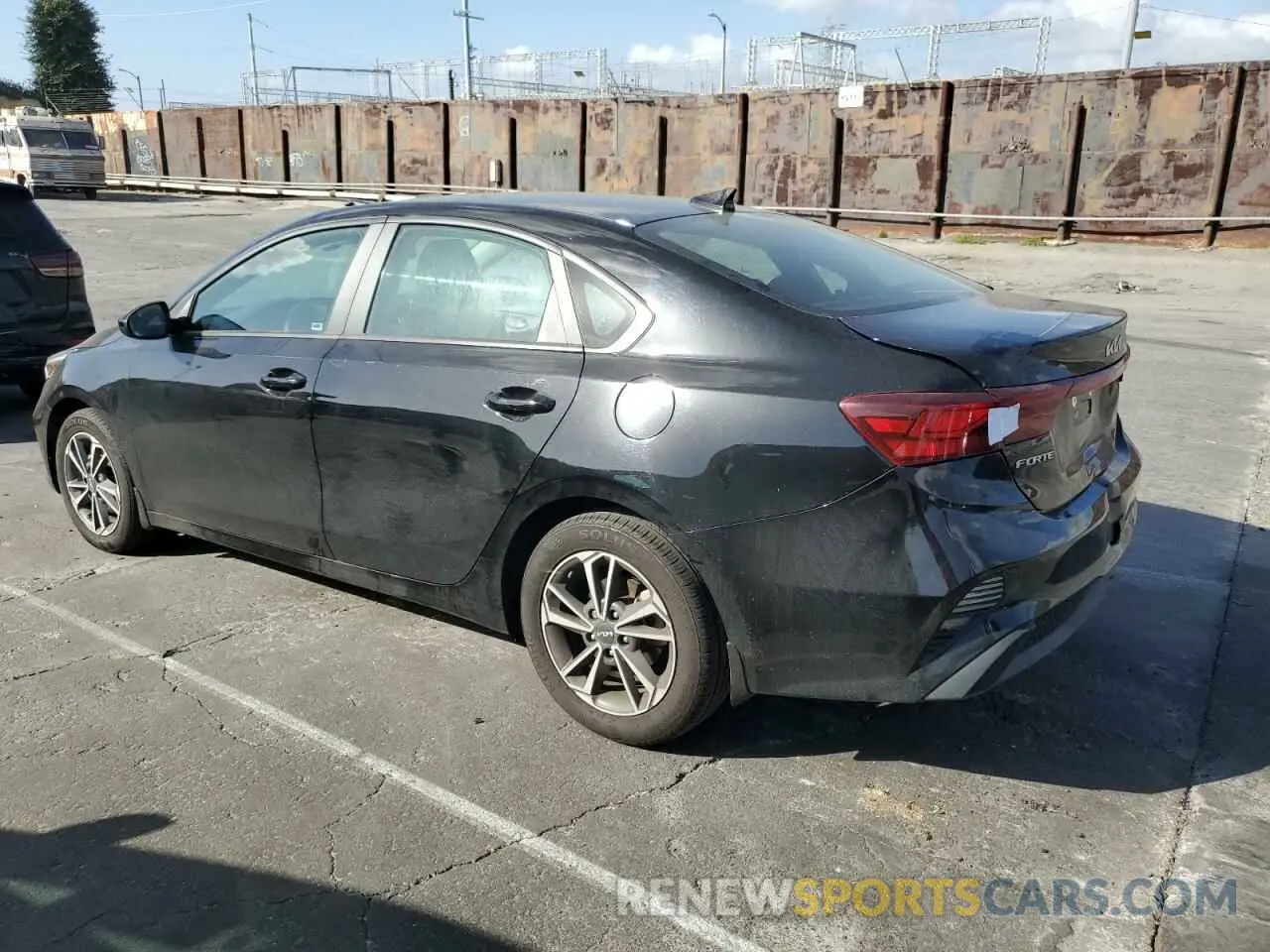 3 Photograph of a damaged car 3KPF24AD4RE735601 KIA FORTE 2024