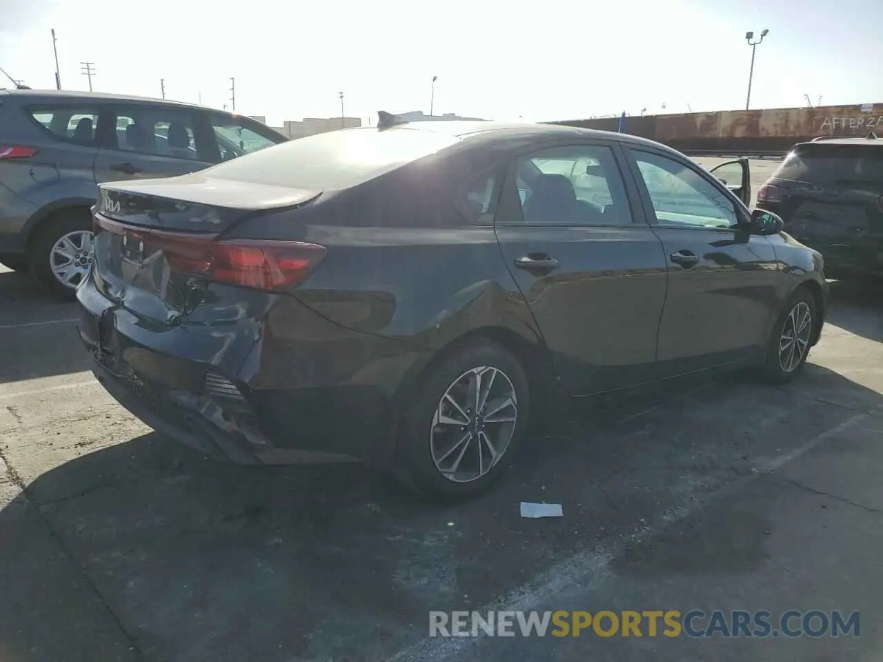 4 Photograph of a damaged car 3KPF24AD4RE735601 KIA FORTE 2024