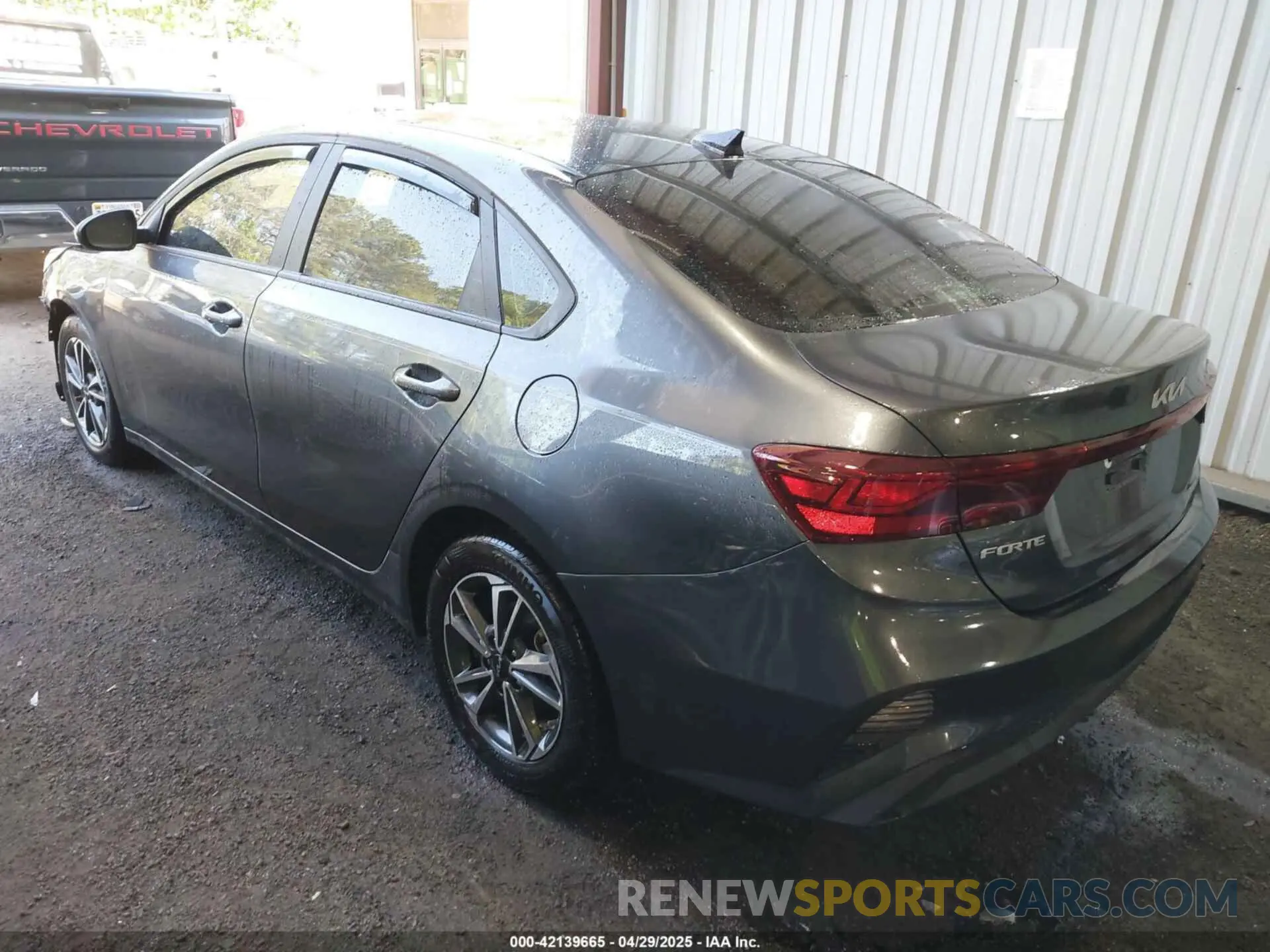 3 Фотография поврежденного автомобиля 3KPF24AD4RE743407 KIA FORTE 2024