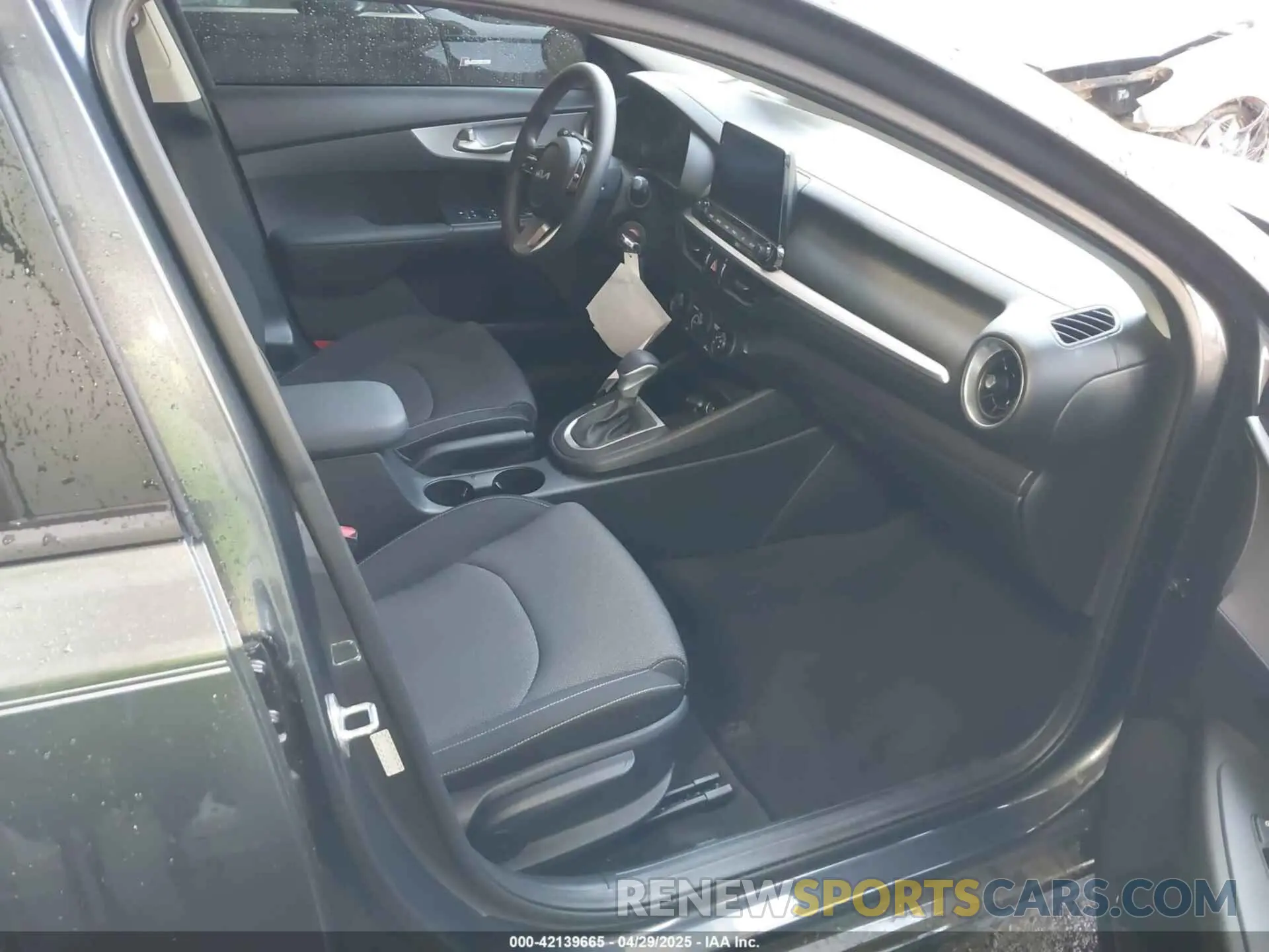 5 Фотография поврежденного автомобиля 3KPF24AD4RE743407 KIA FORTE 2024
