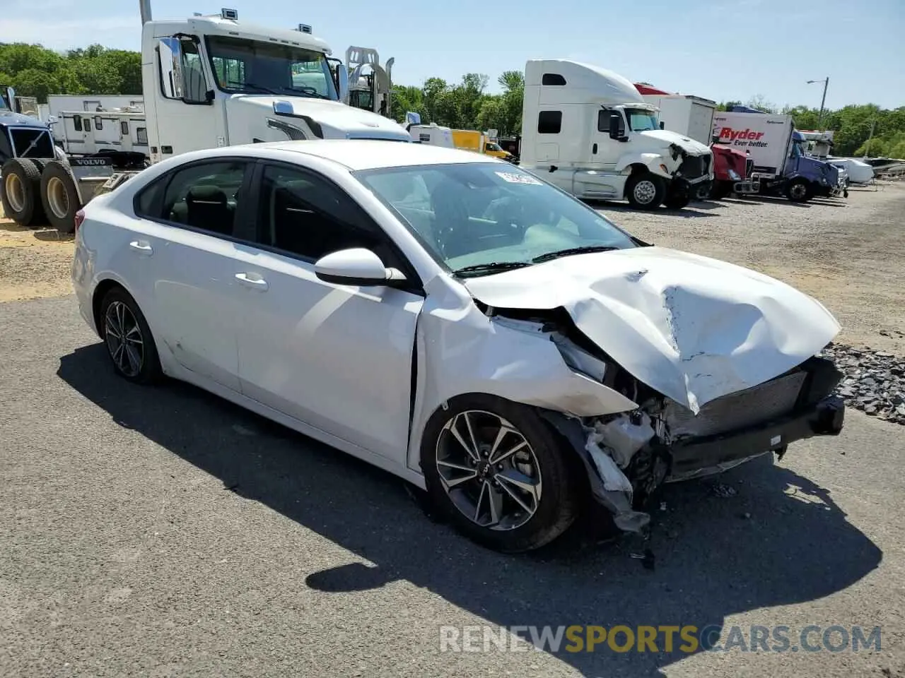 4 Photograph of a damaged car 3KPF24AD4RE757811 KIA FORTE 2024