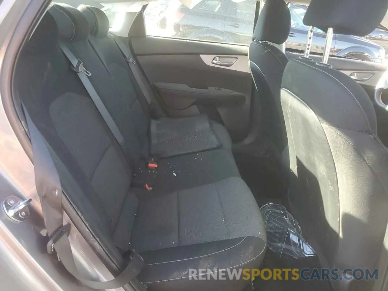 11 Фотография поврежденного автомобиля 3KPF24AD4RE774382 KIA FORTE 2024